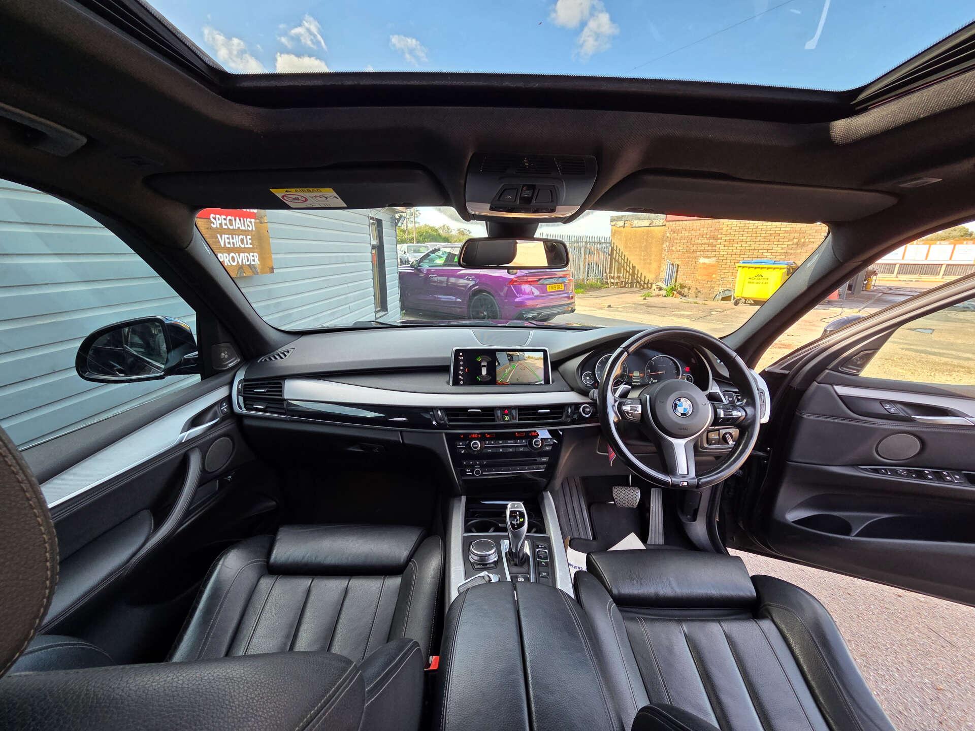 BMW X5 view 23