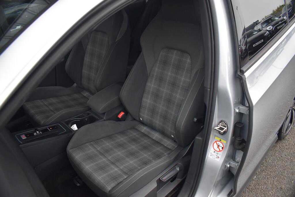 Volkswagen Golf view 40