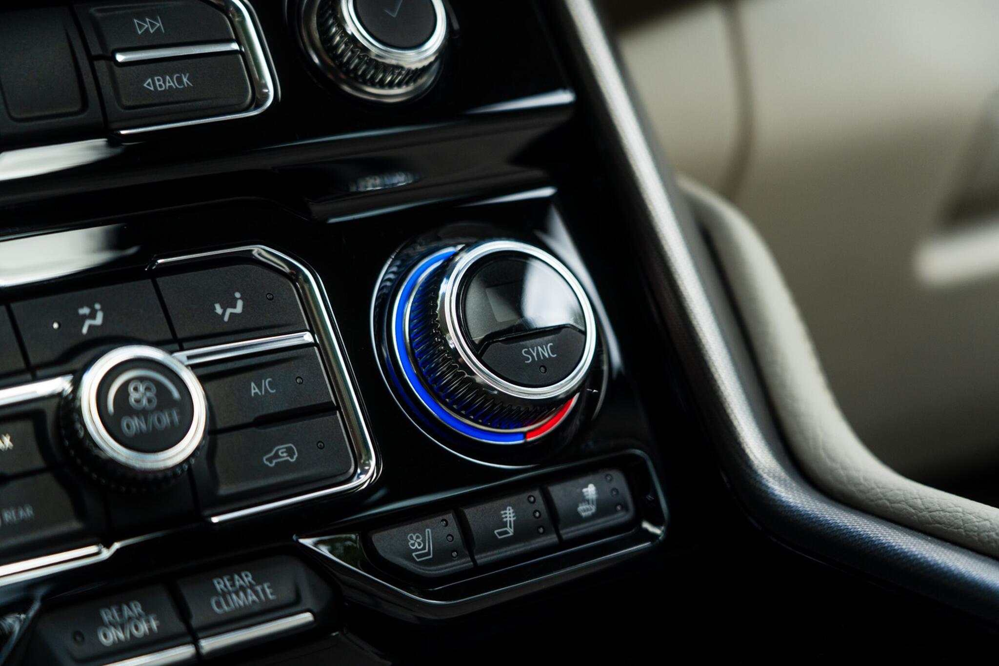 GMC Yukon view 33