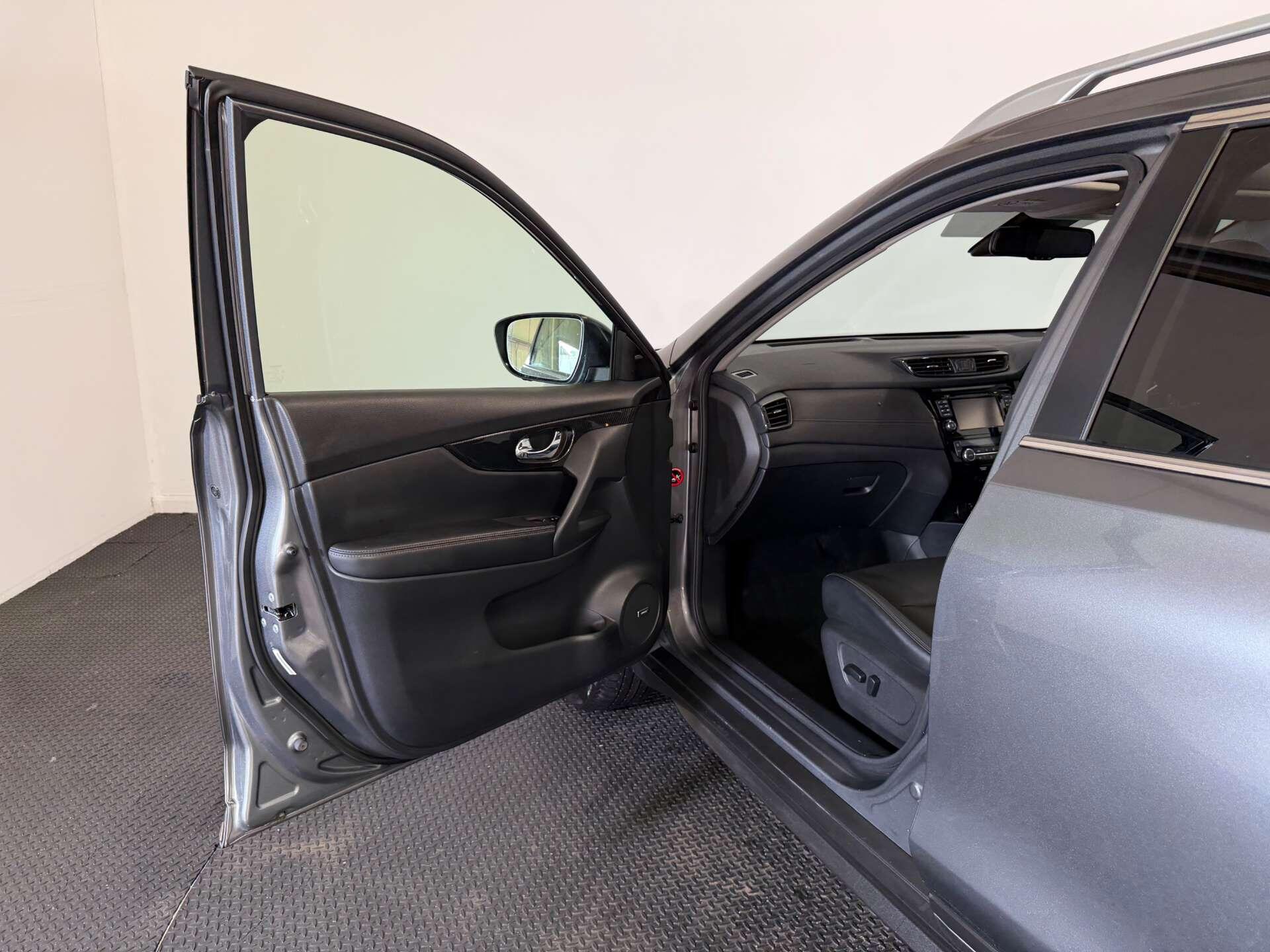 Nissan X-Trail view 65