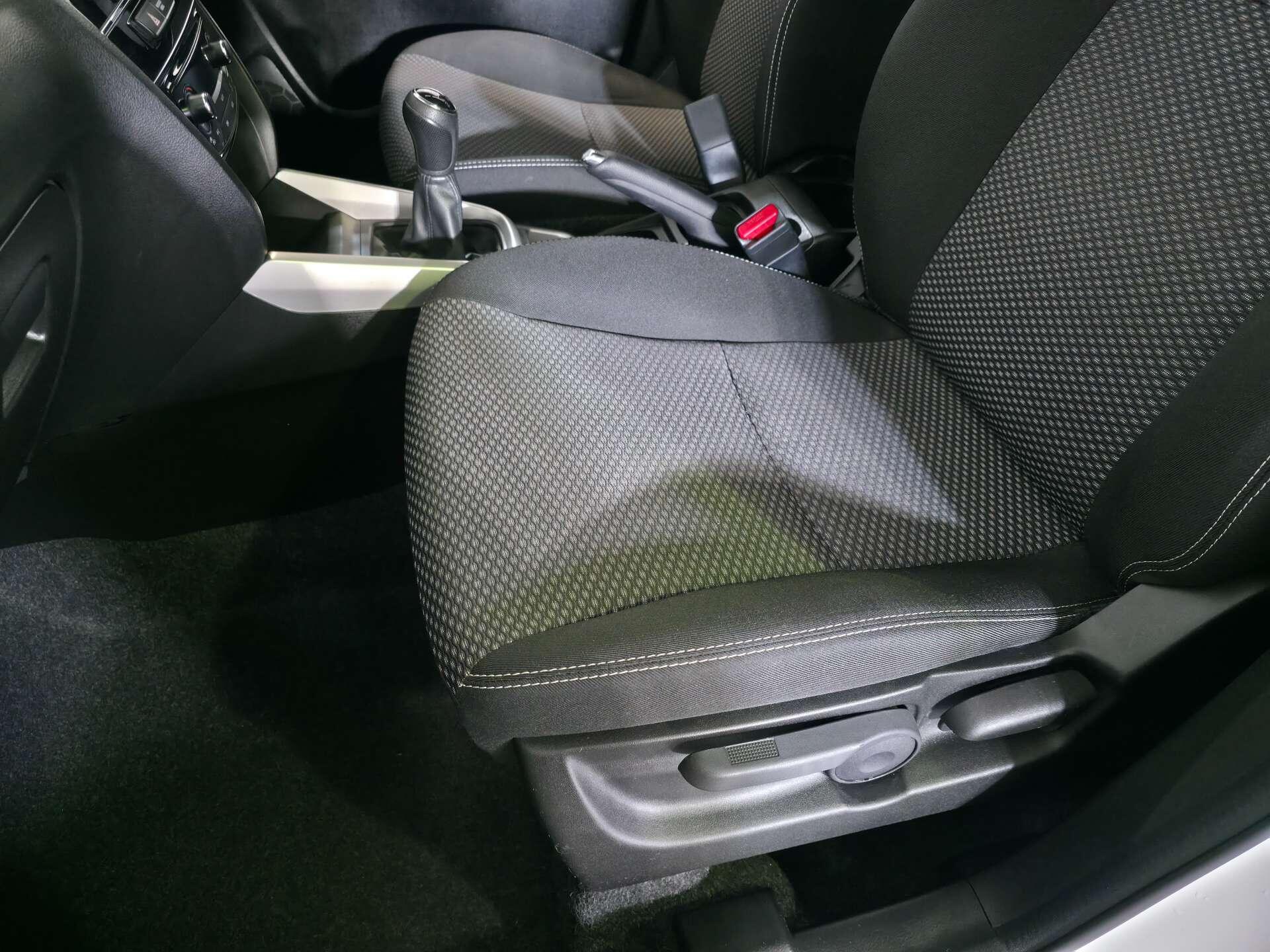 Suzuki Vitara view 56
