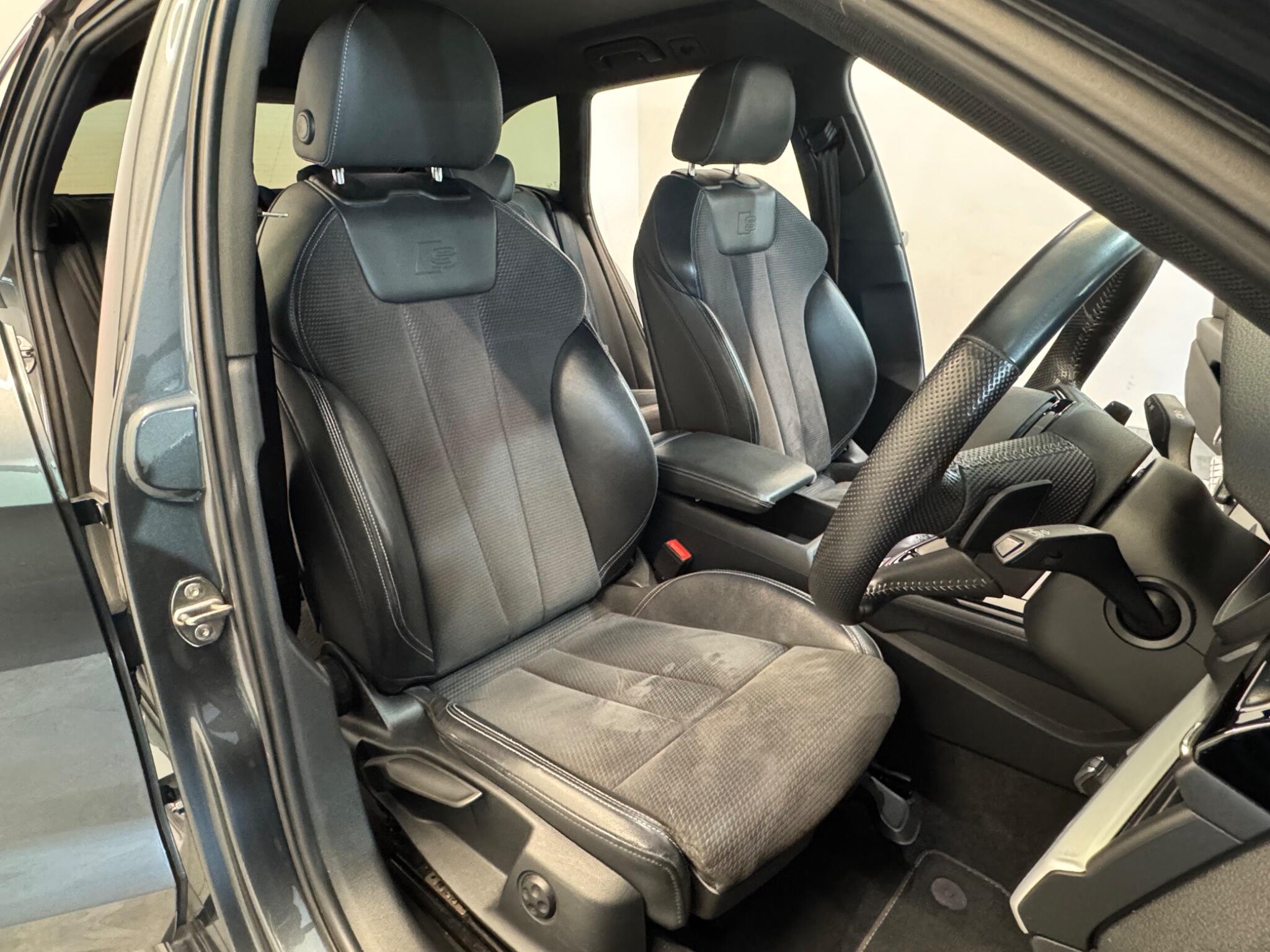 Audi A4 view 12