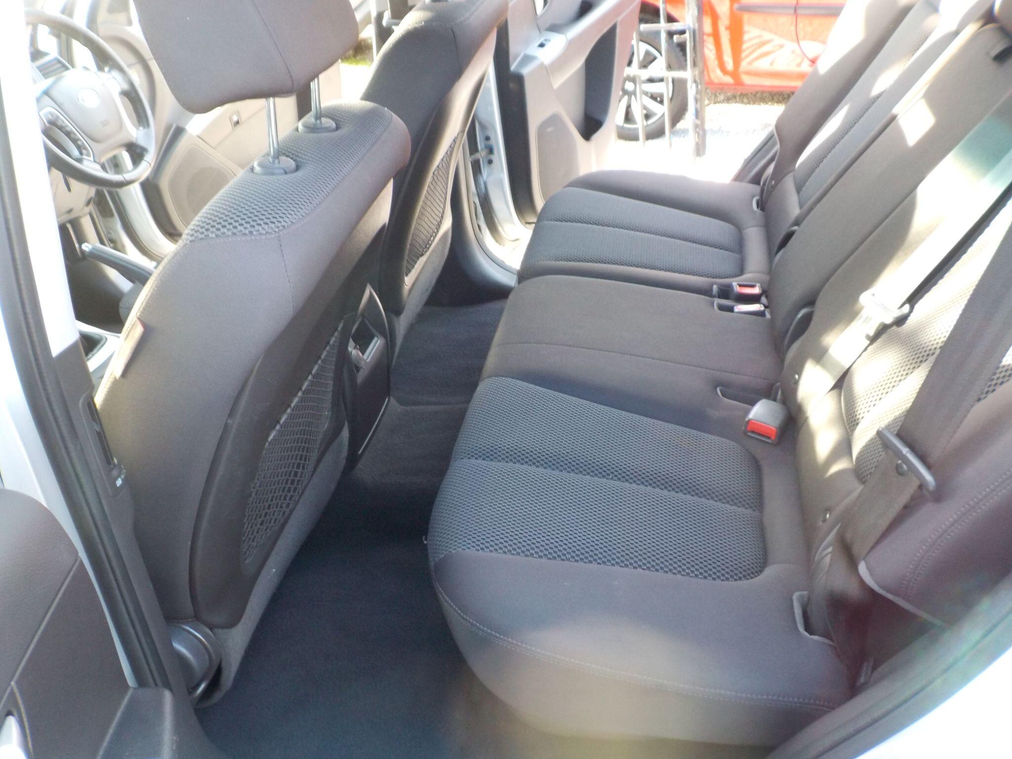 Hyundai Santa Fe 2.2 CRDi Style 4WD Euro 5 5dr (5 seat)