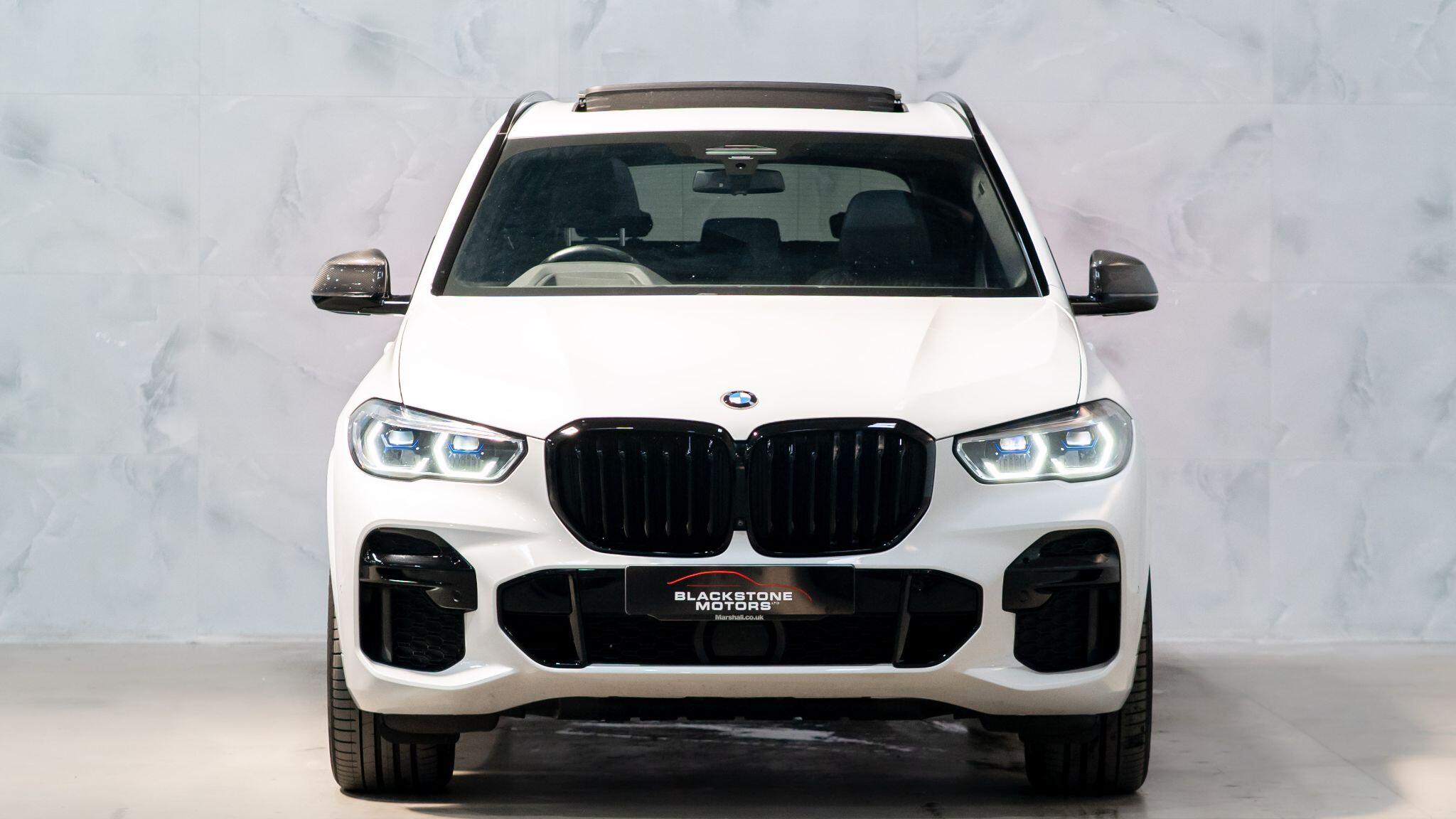 BMW X5 view 4