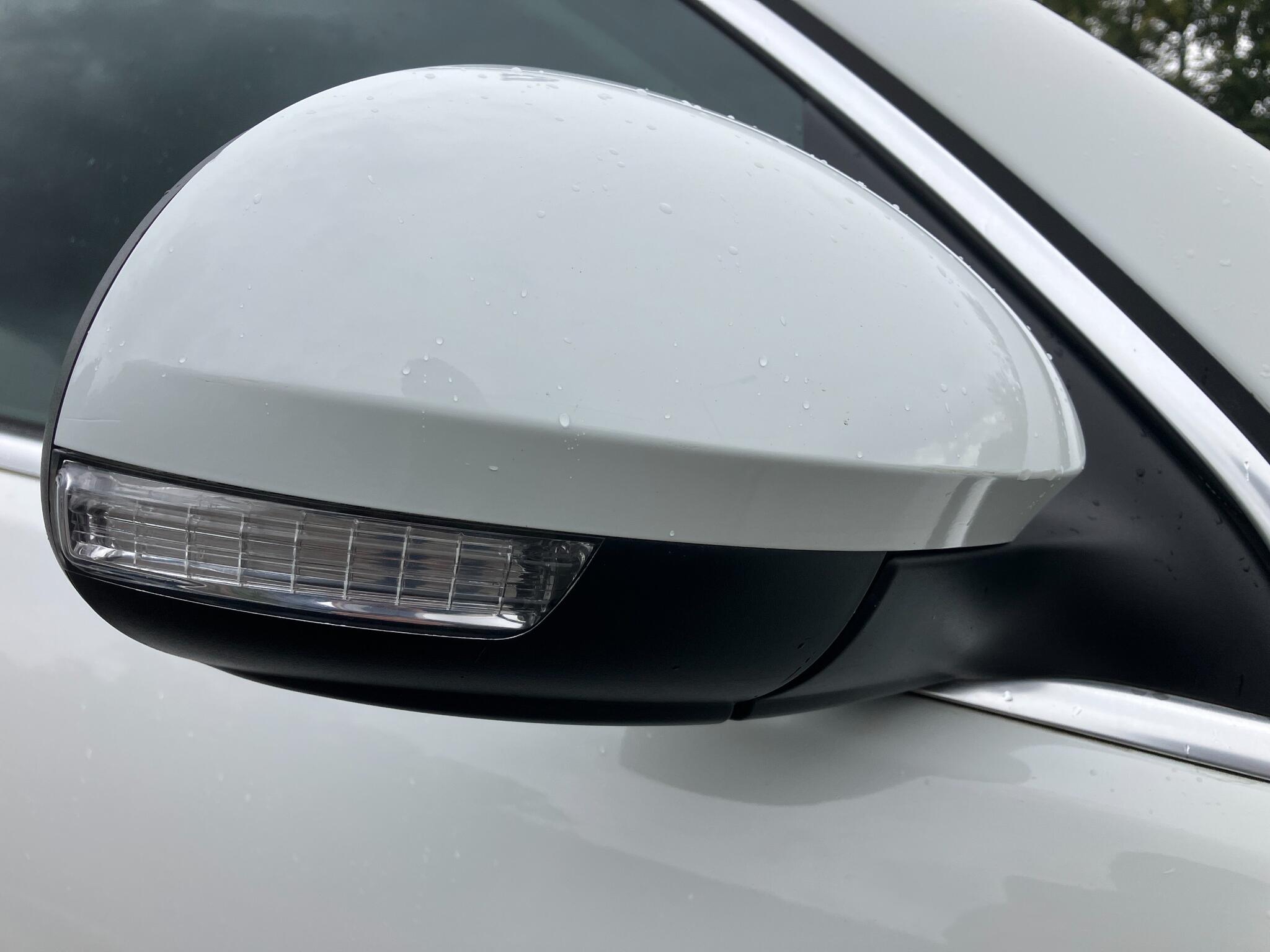 Volkswagen Tiguan view 12