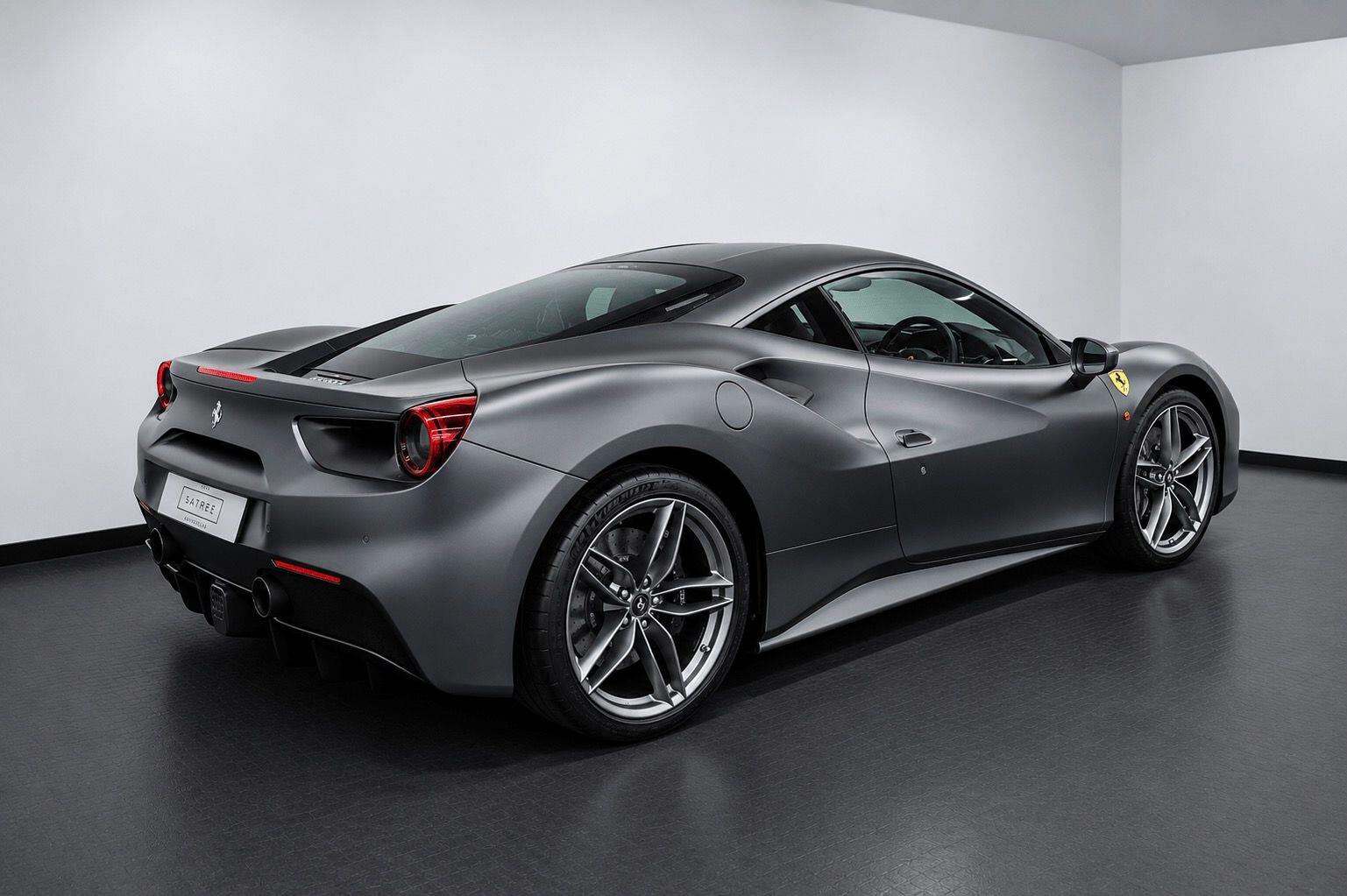 Ferrari 488 view 3