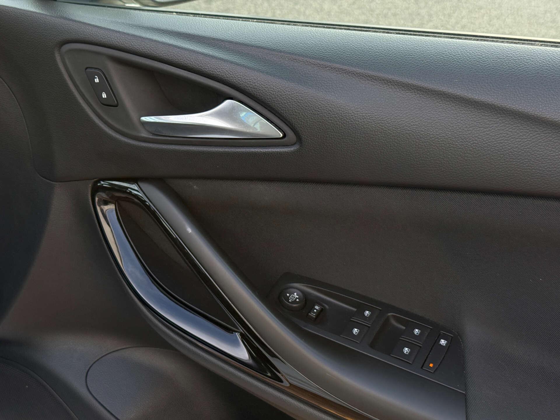Vauxhall Astra view 19