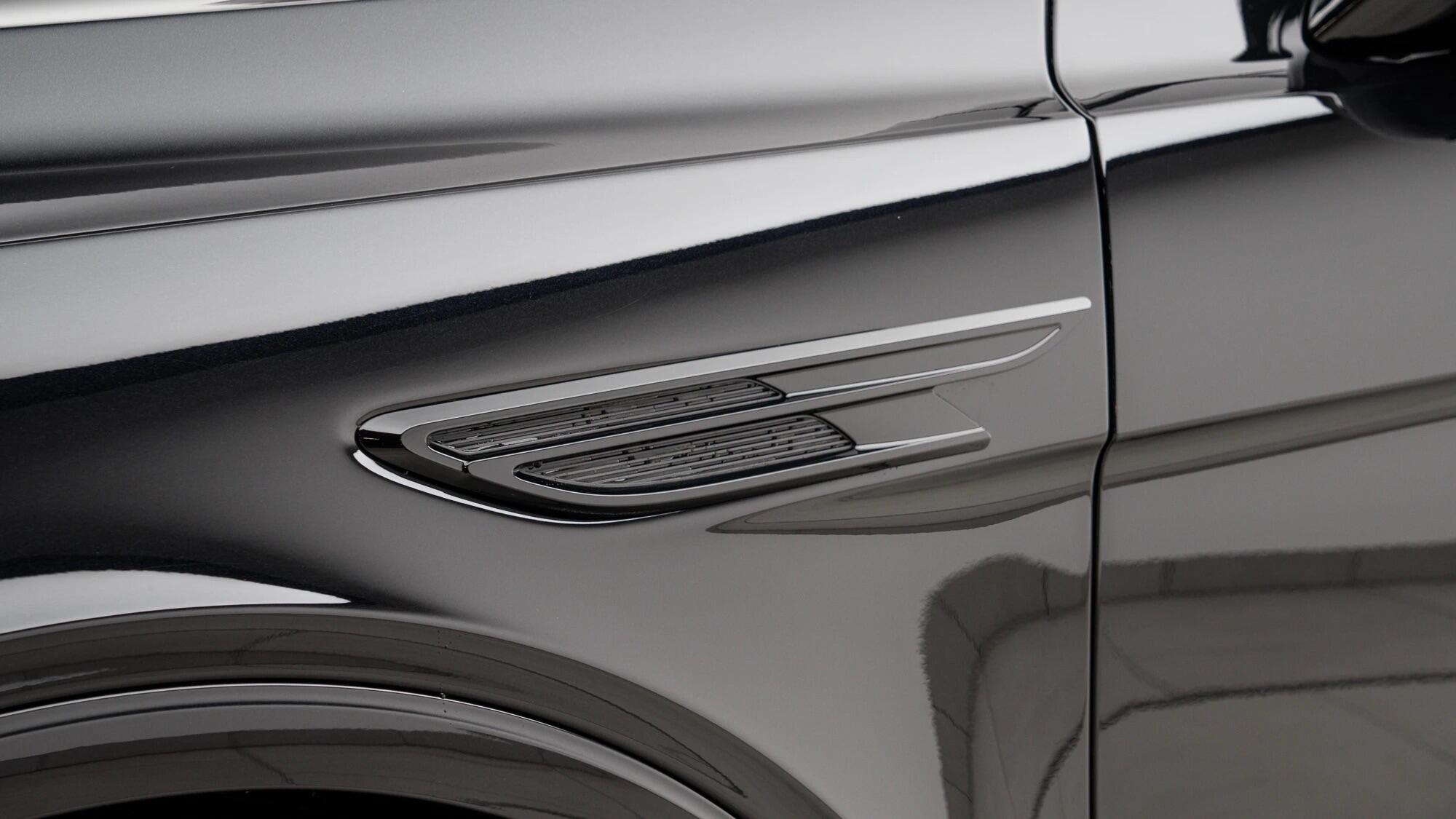 Bentley Bentayga view 53
