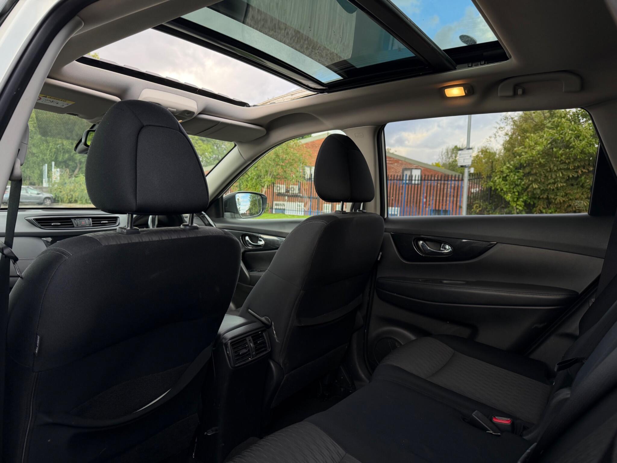 Nissan X-Trail view 18