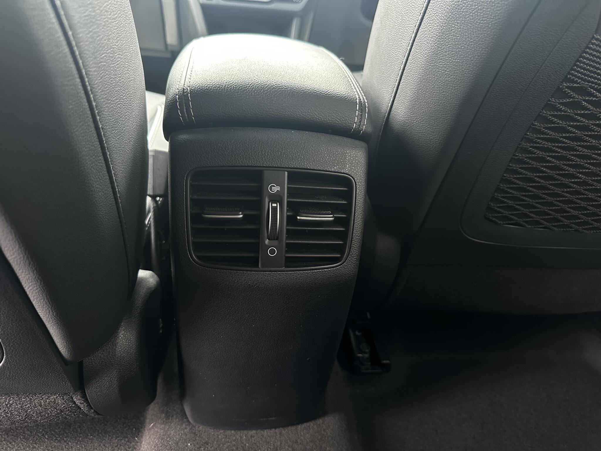 Kia Niro view 33