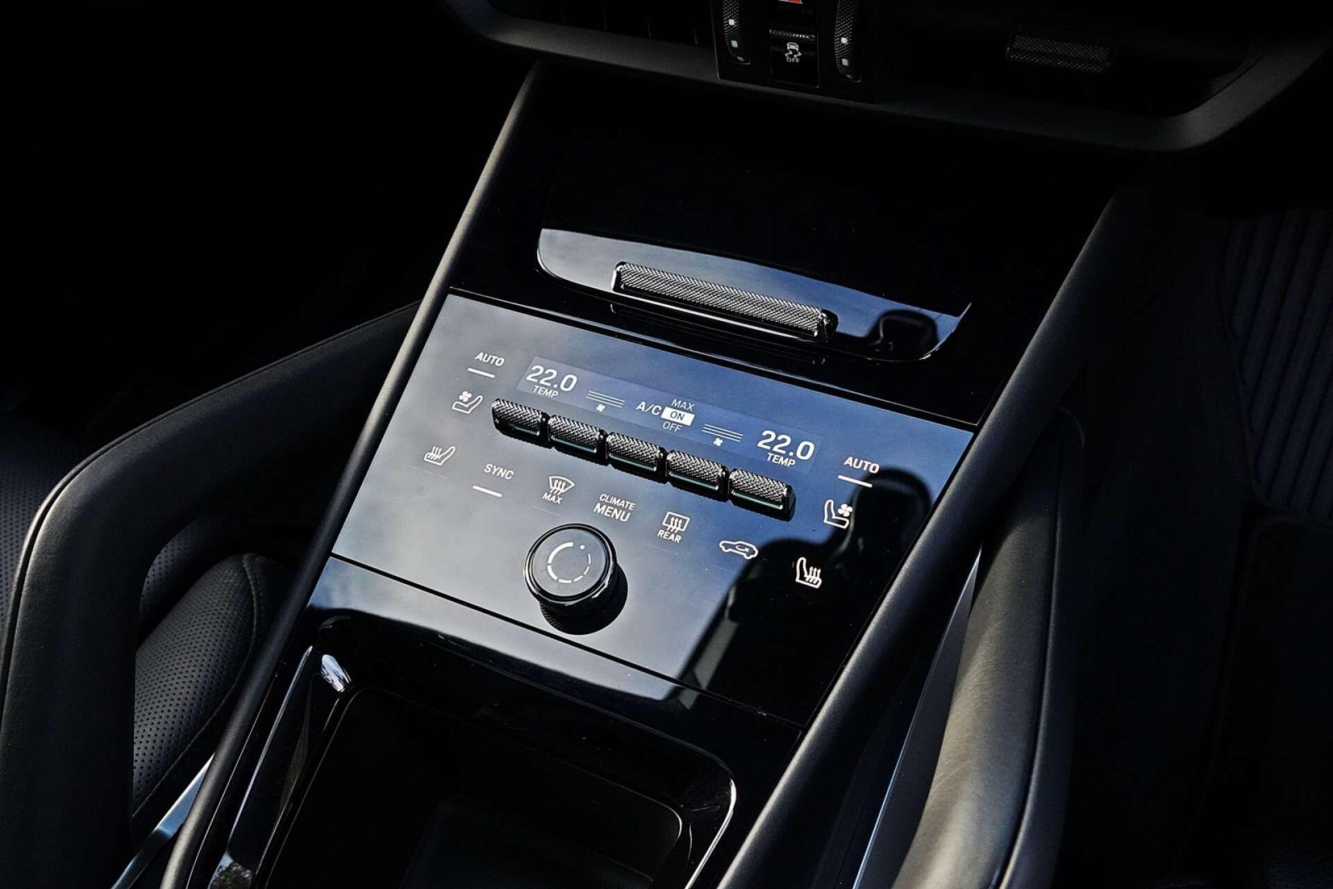 Porsche Cayenne view 21