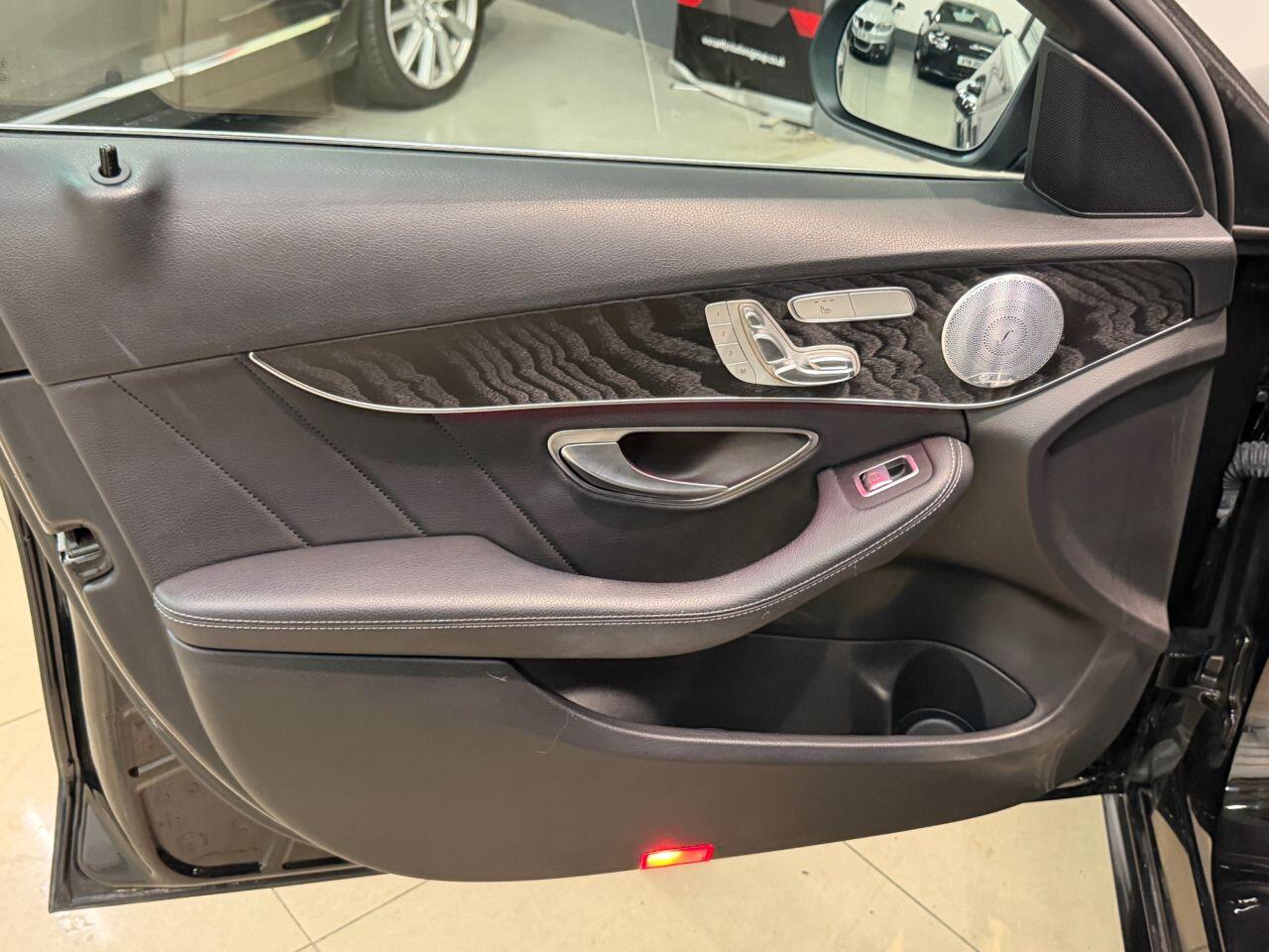Mercedes-Benz C-Class view 41