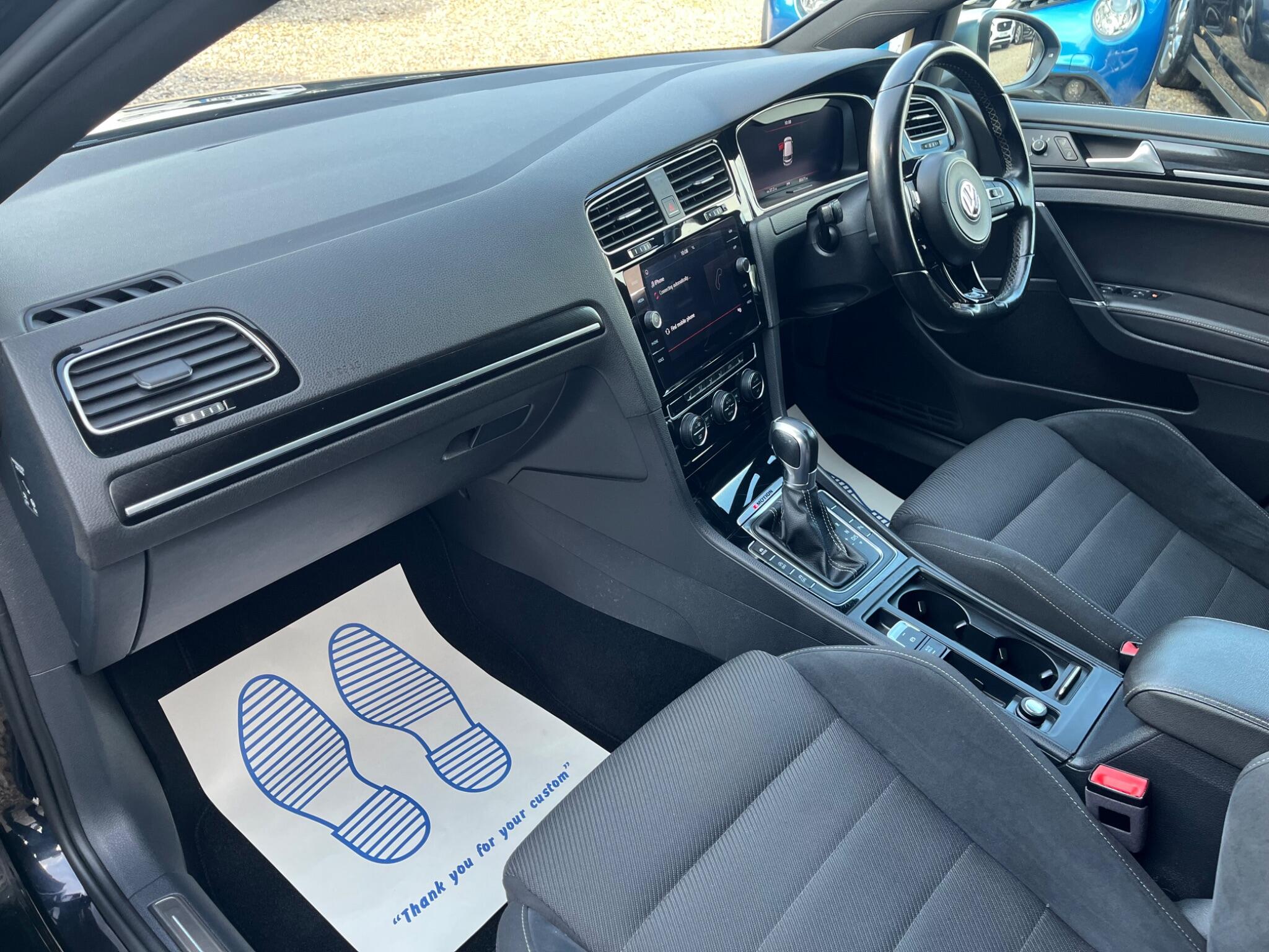 Volkswagen Golf view 11