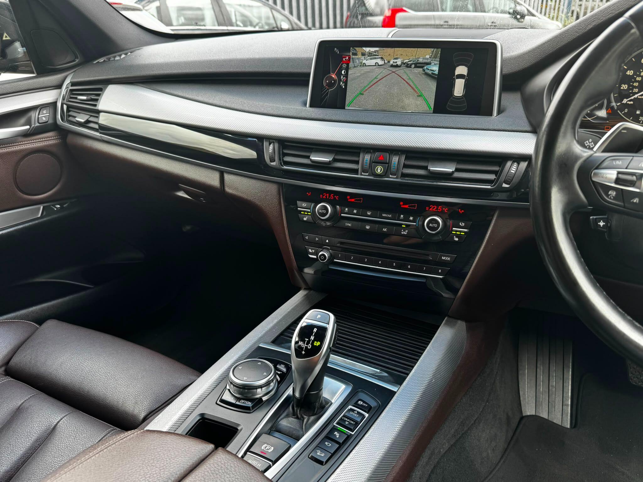BMW X5 view 15