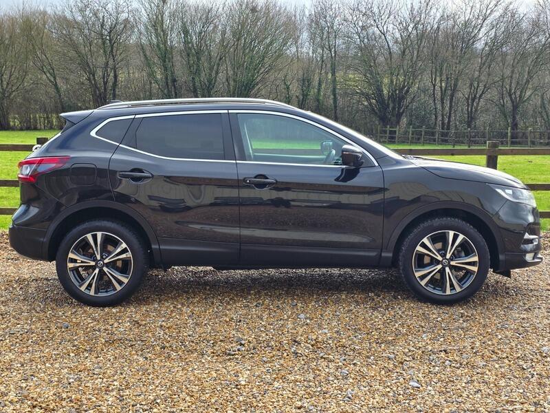 2019 Nissan Qashqai 1.3 DIG-T N-Connecta Euro 6 (s/s) 5dr • 52,400 miles image 4