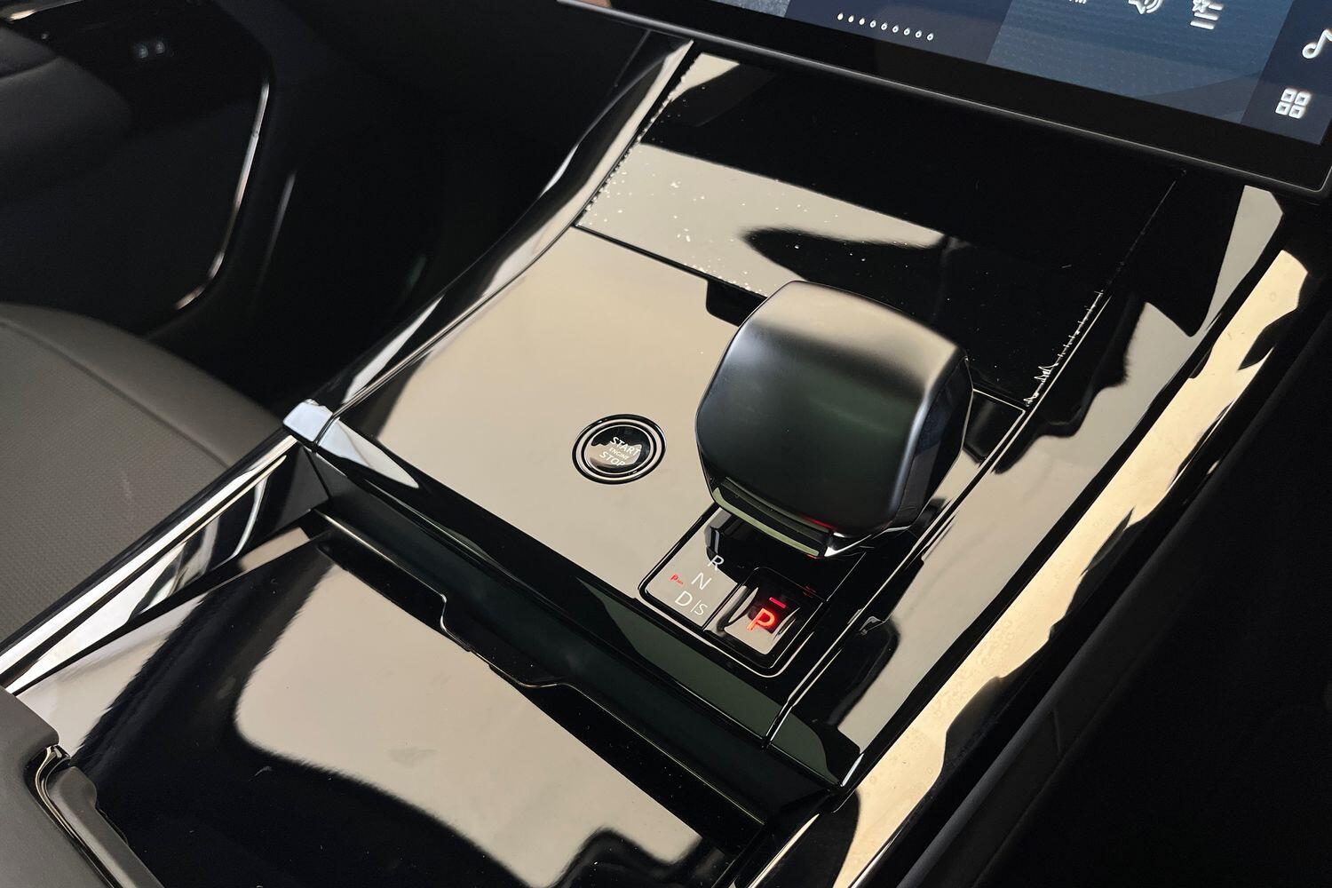Land Rover Range Rover Sport view 31