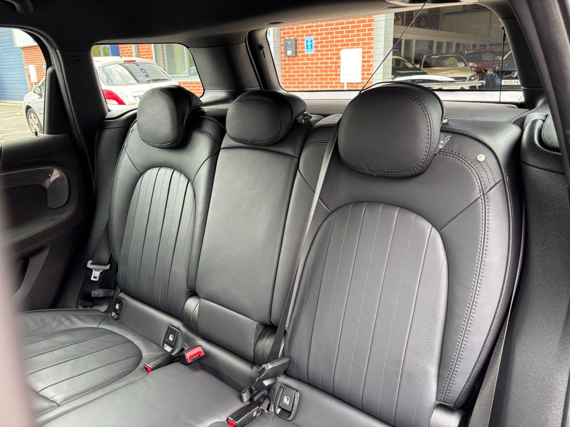 Mini Countryman view 25