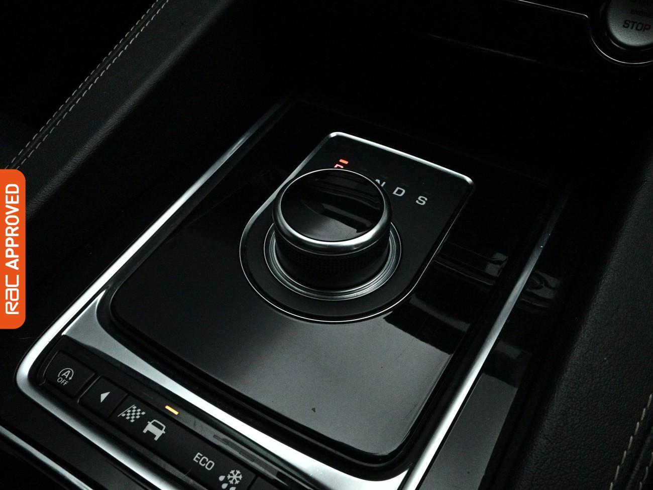 Jaguar F-Pace view 16