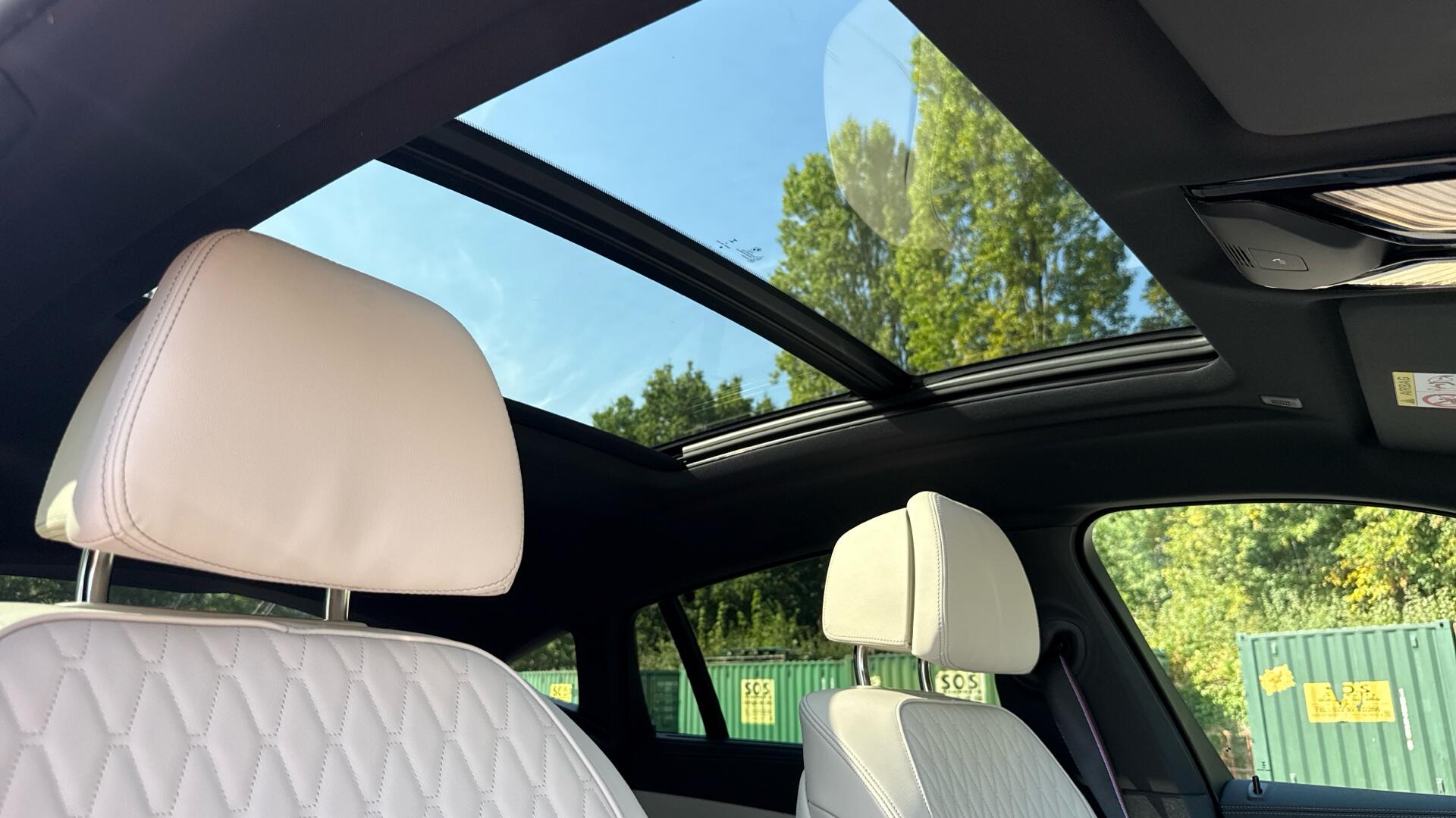 BMW X6 view 47