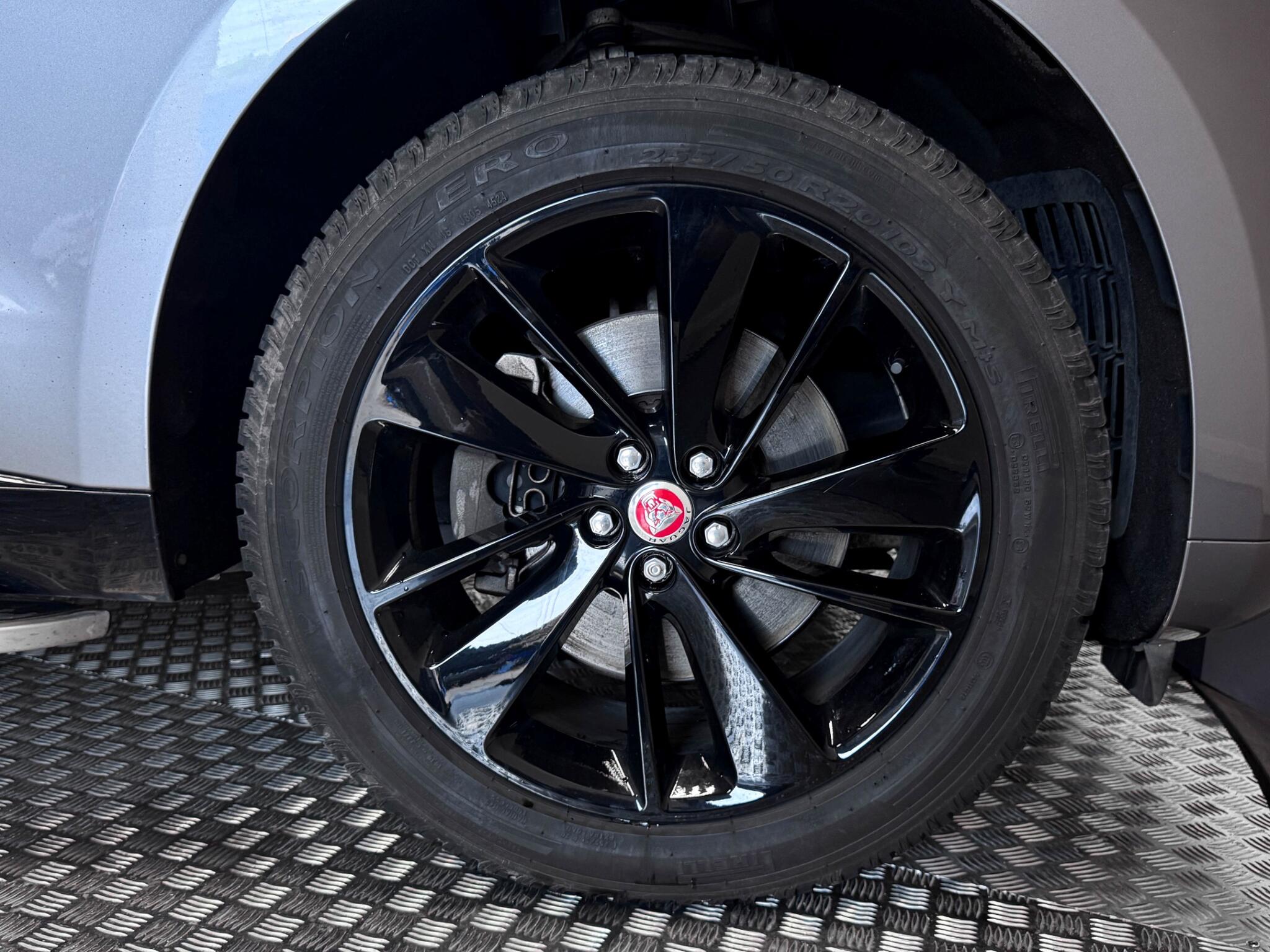 Jaguar F-Pace view 65
