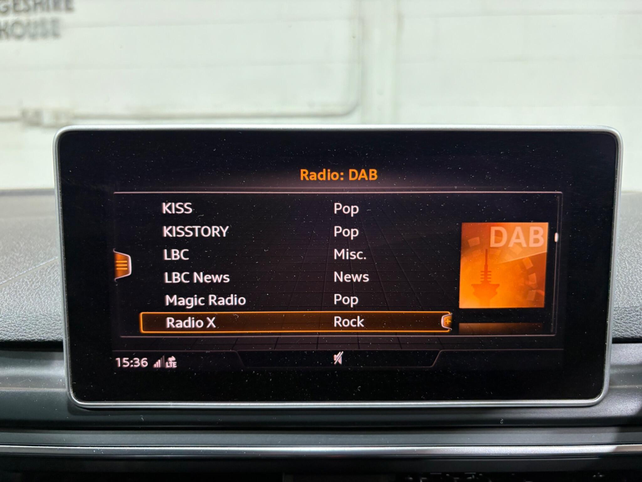 Audi RS4 Avant view 21