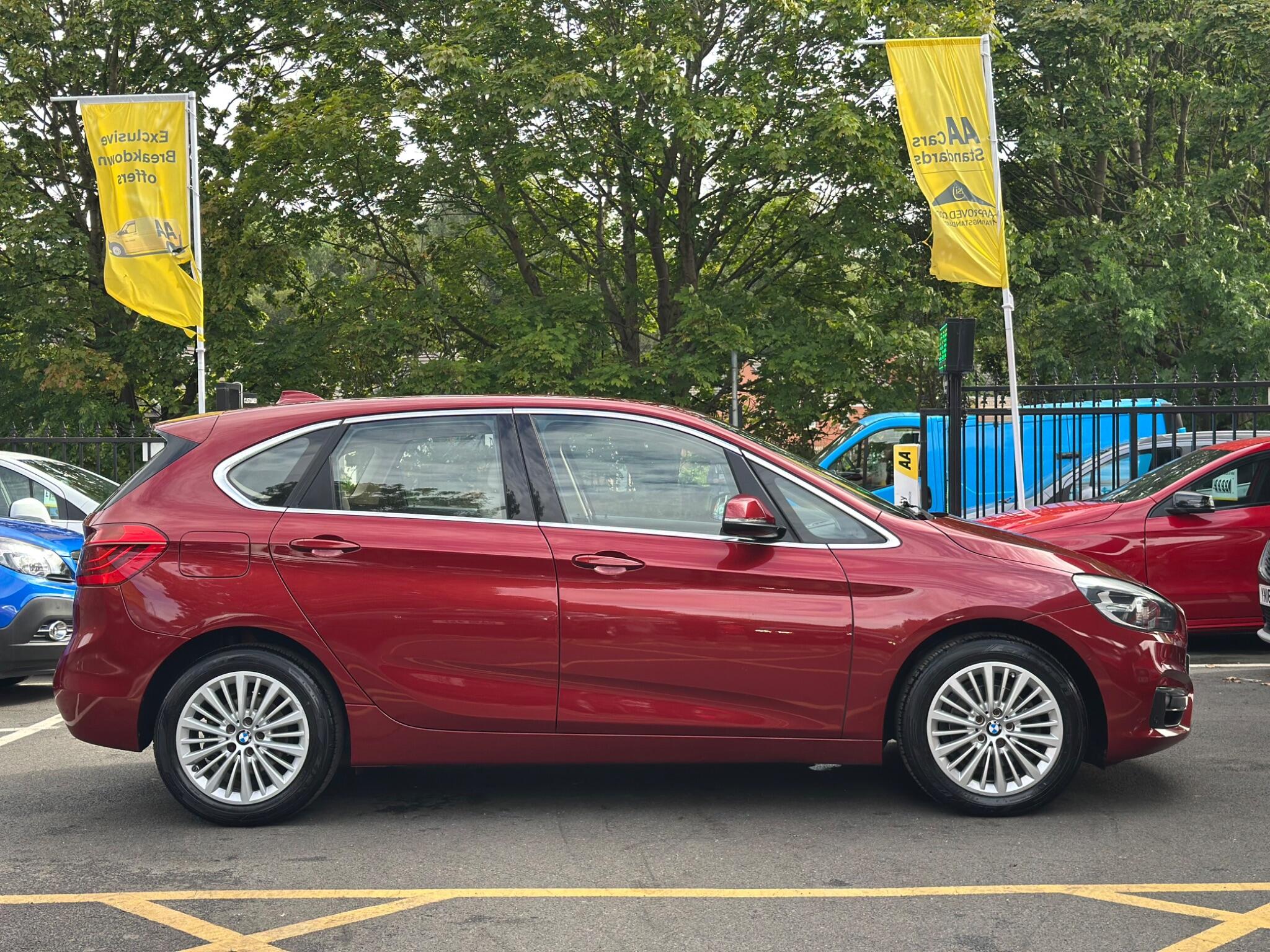BMW 2 Series Active Tourer view 3