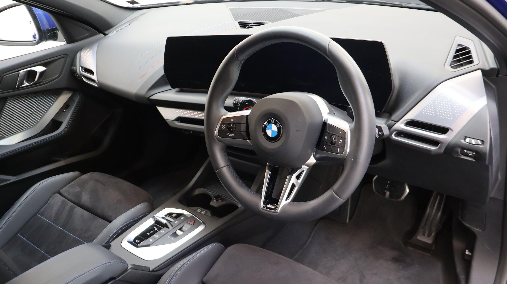 BMW 1 Series view 5
