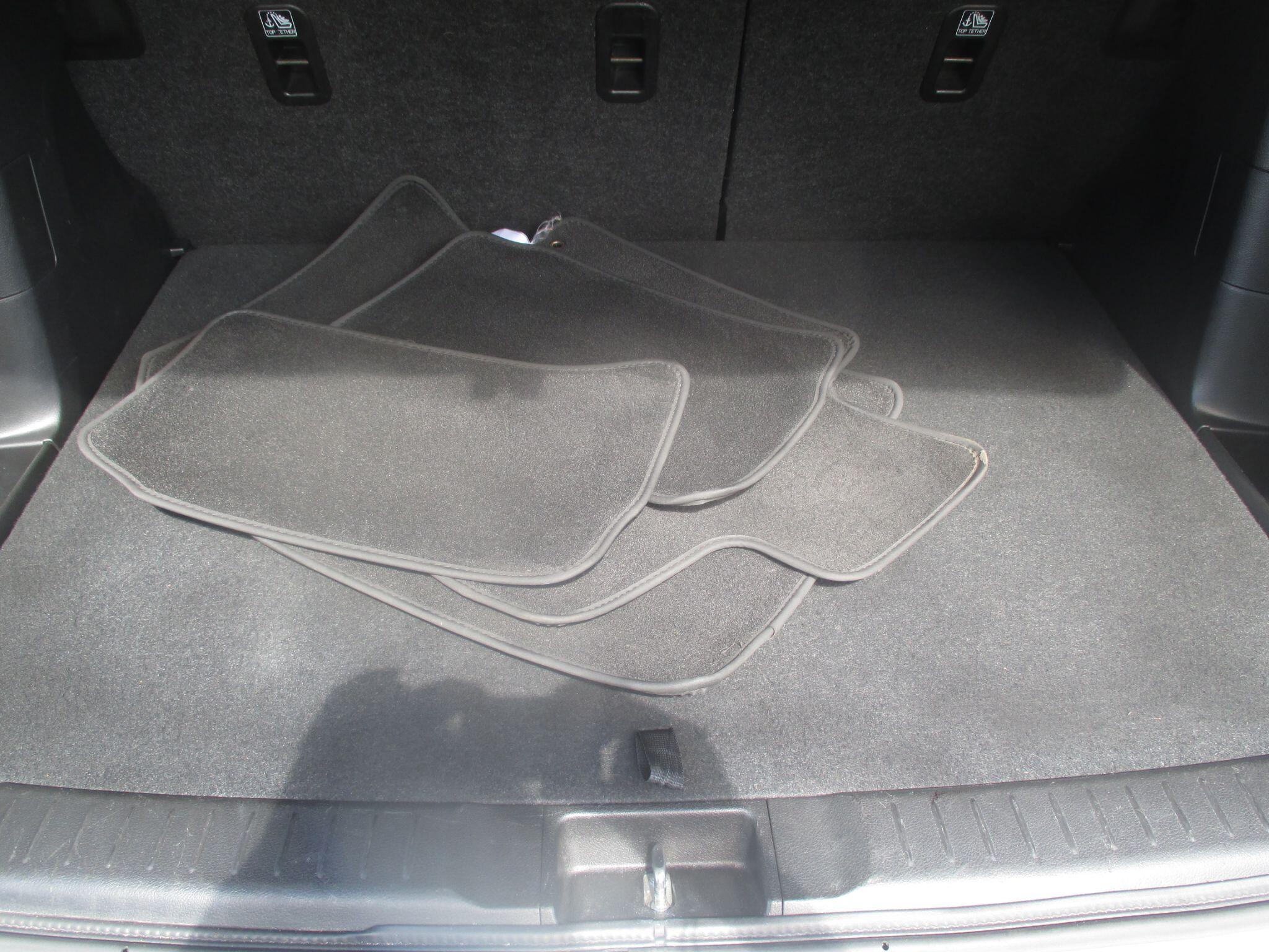 Suzuki Vitara view 16