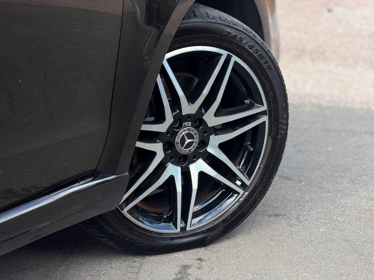 Mercedes-Benz V-Class view 62