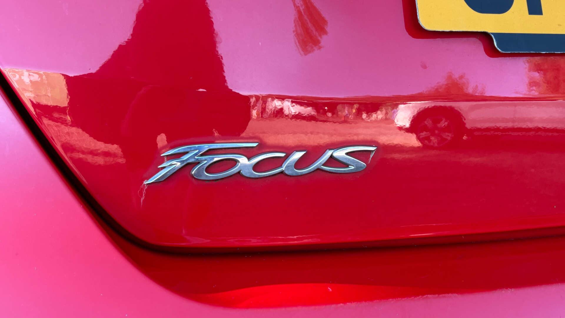 Ford Focus view 49