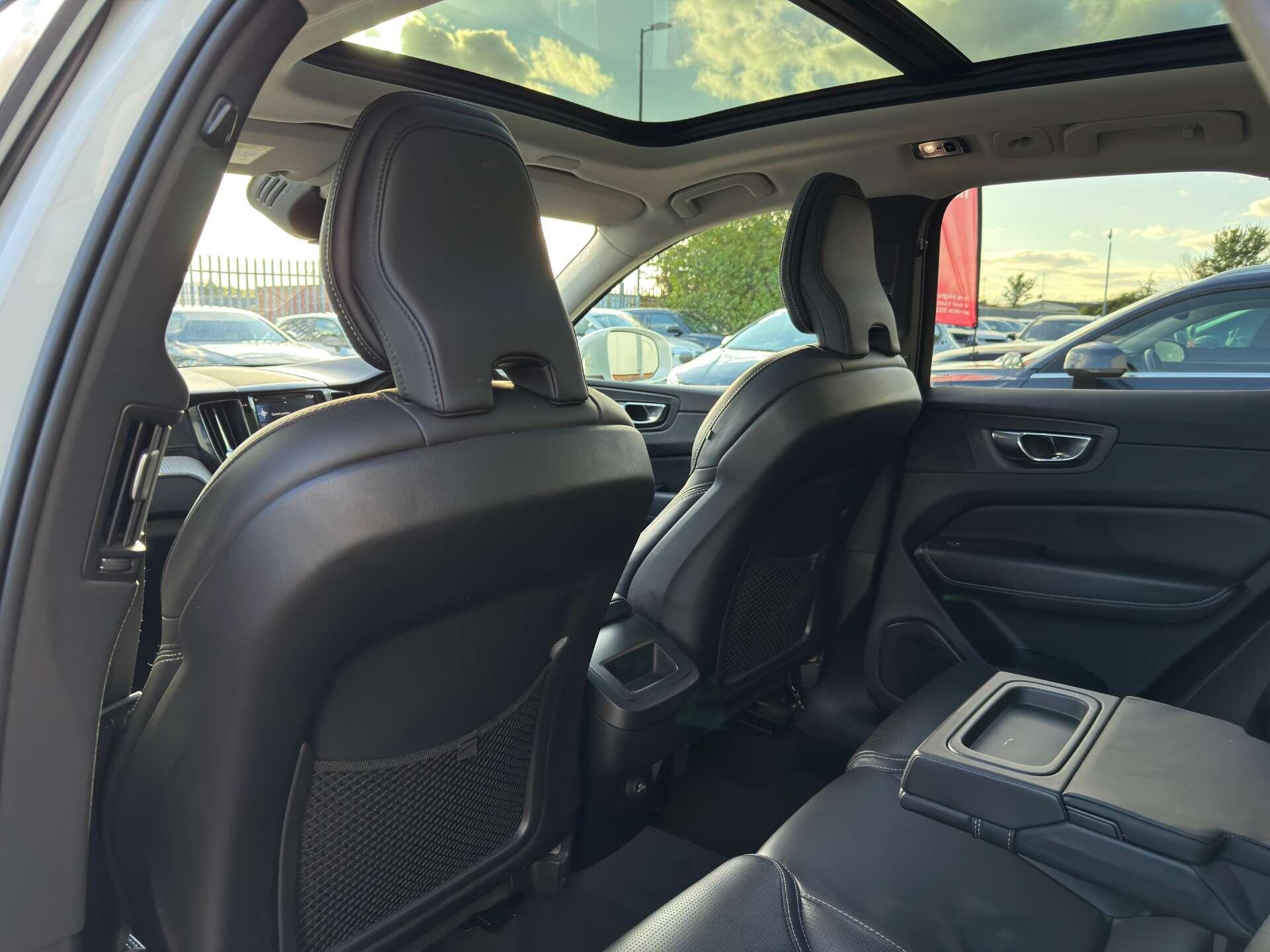 Volvo XC60 view 60
