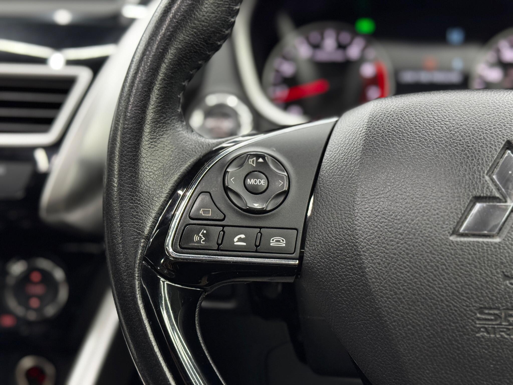 Mitsubishi Eclipse Cross view 20