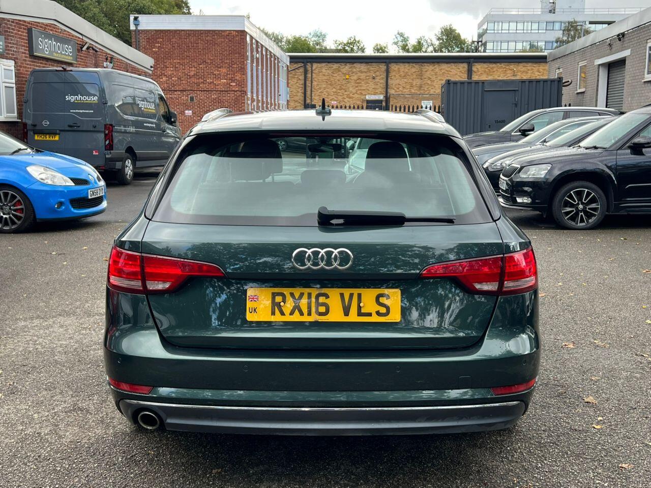 Audi A4 view 12