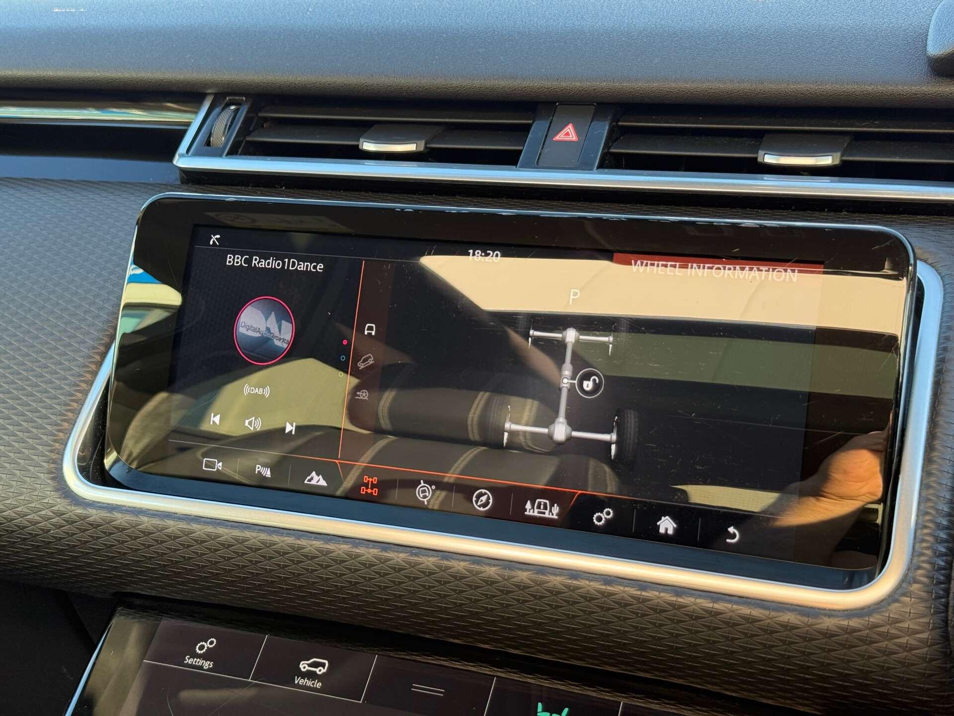 Land Rover Range Rover Velar view 66