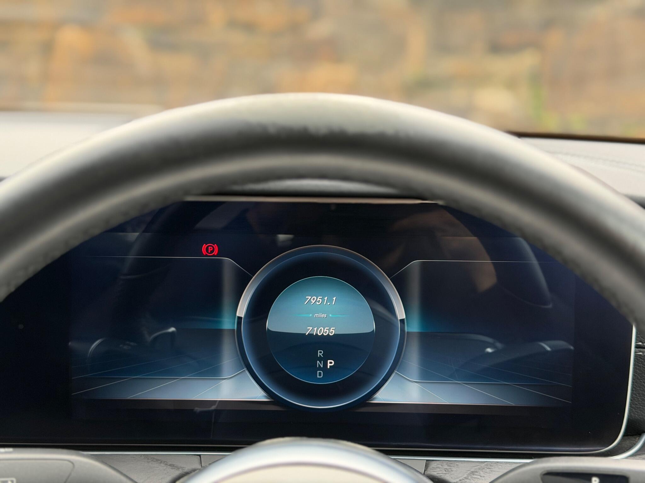 Mercedes-Benz E-Class view 20