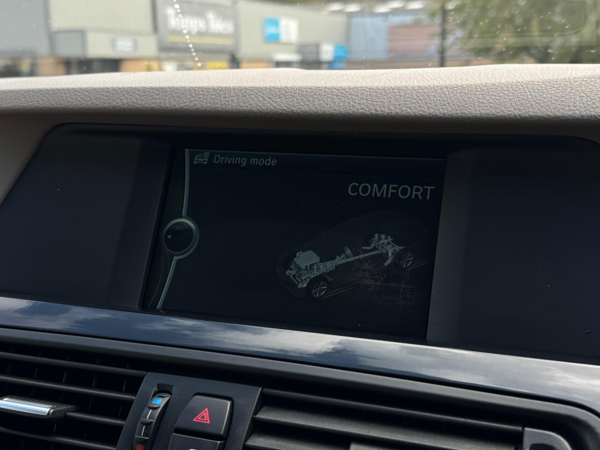 BMW 5 Series view 39