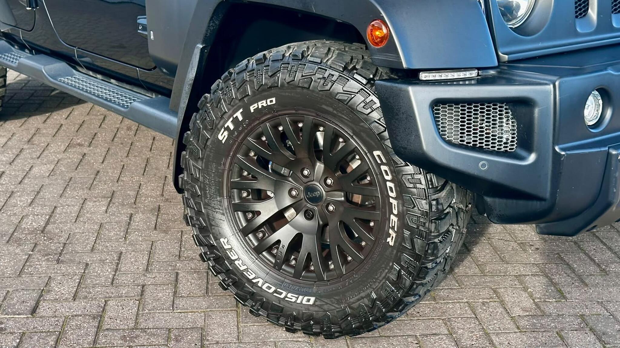 Jeep Wrangler view 7