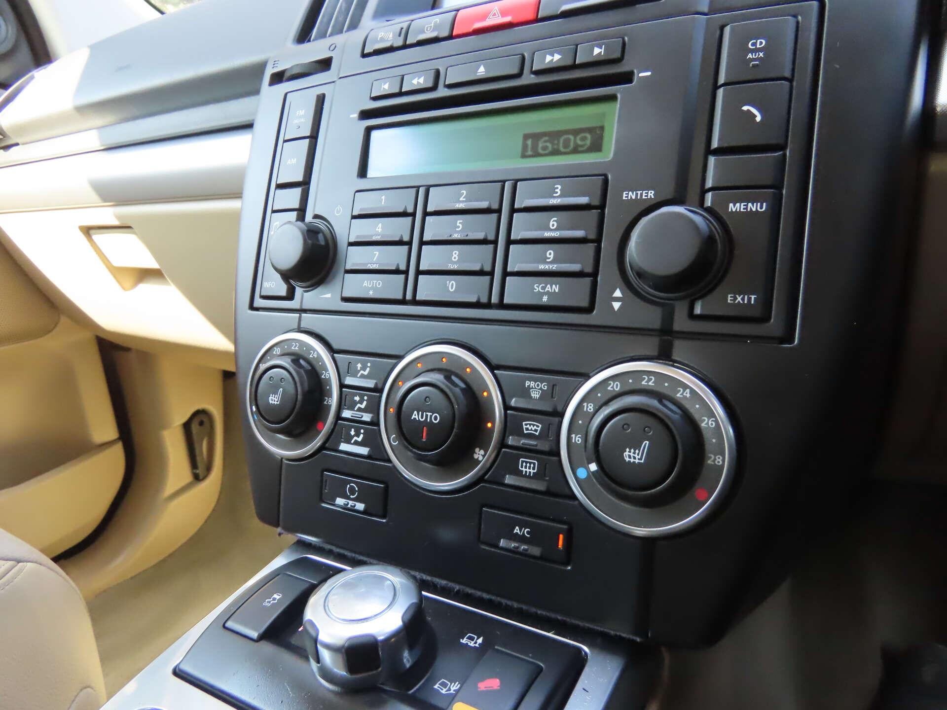 Land Rover Freelander view 12