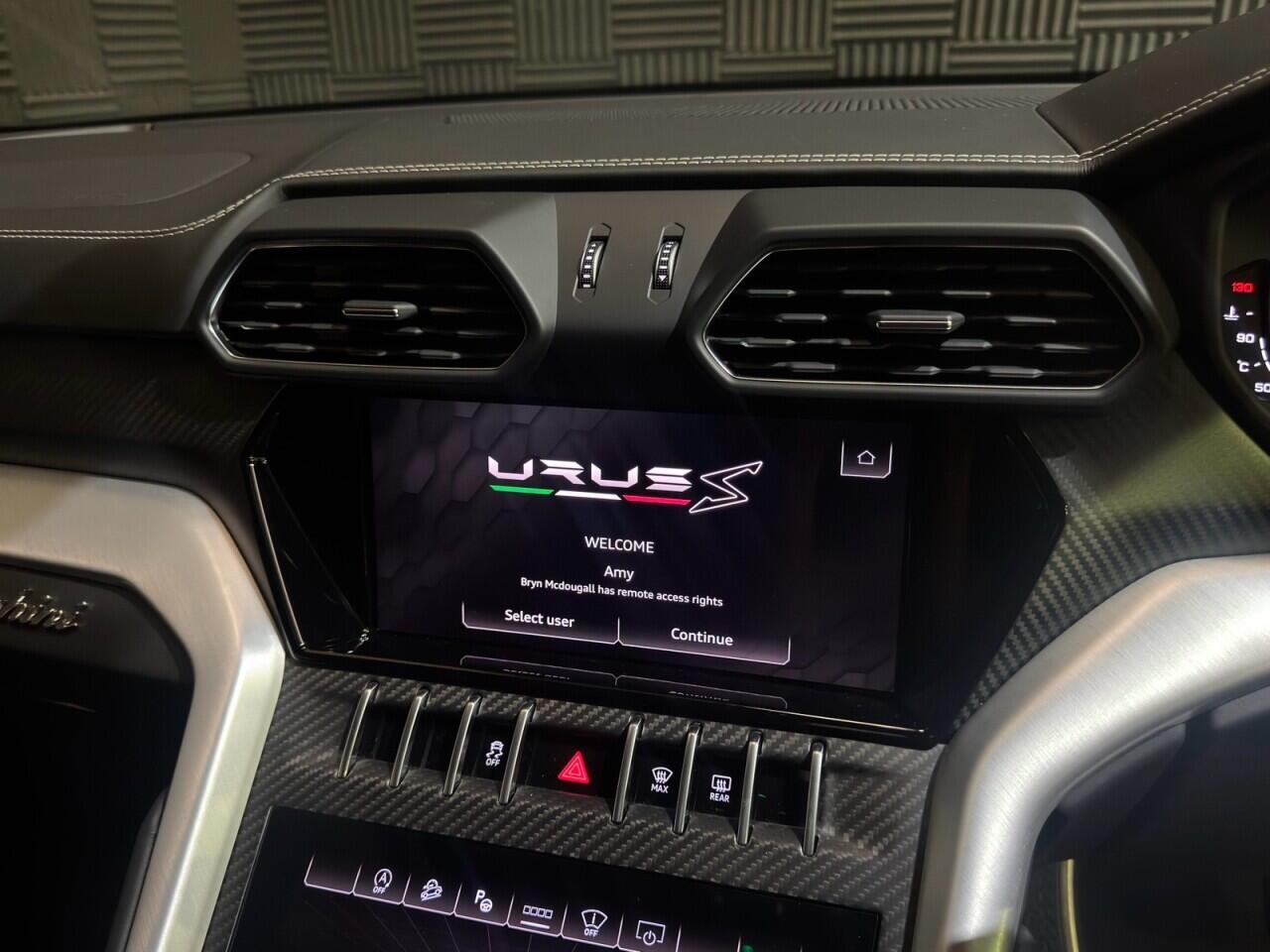 Lamborghini Urus view 15