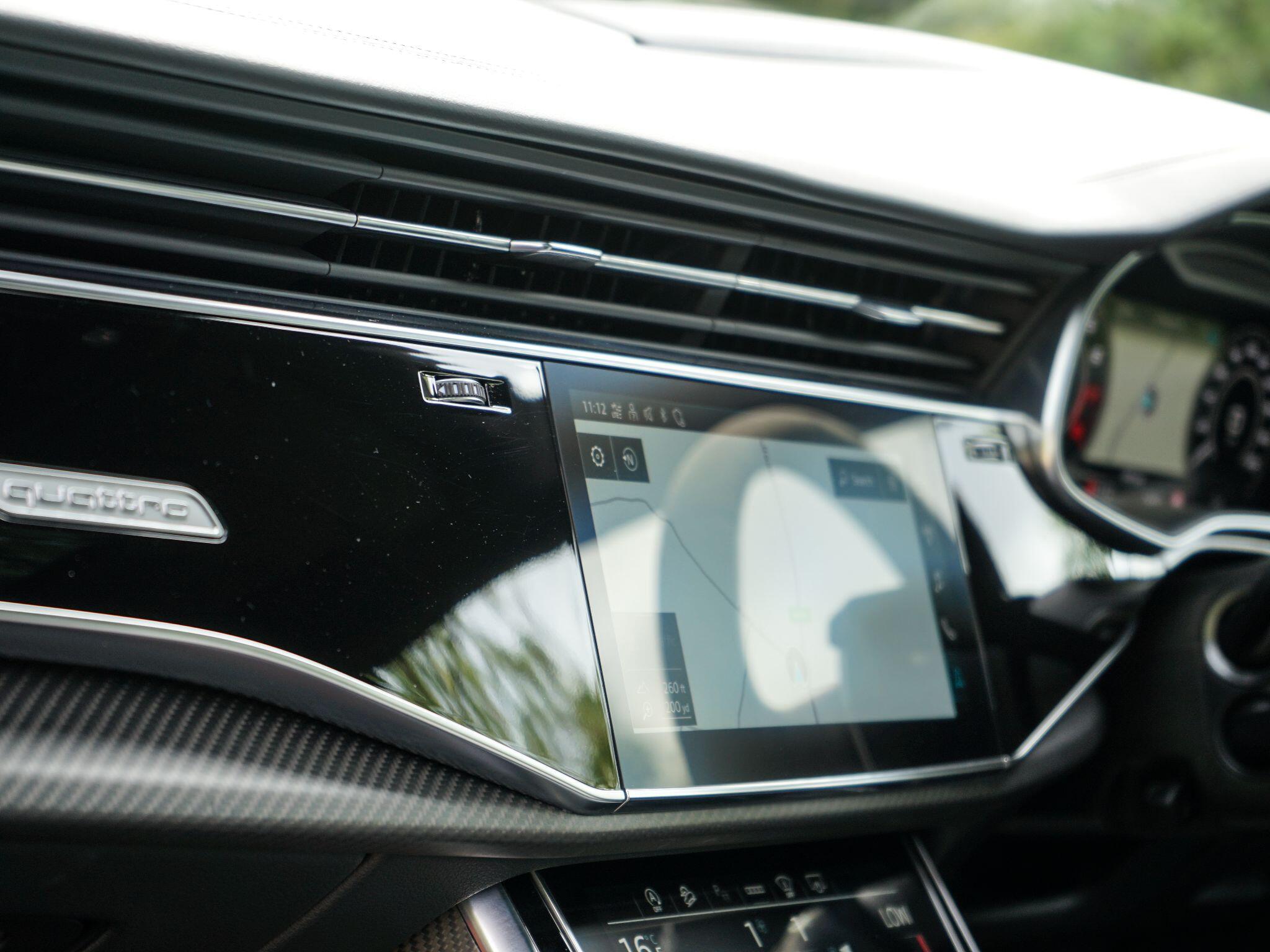 Audi RSQ8 view 21
