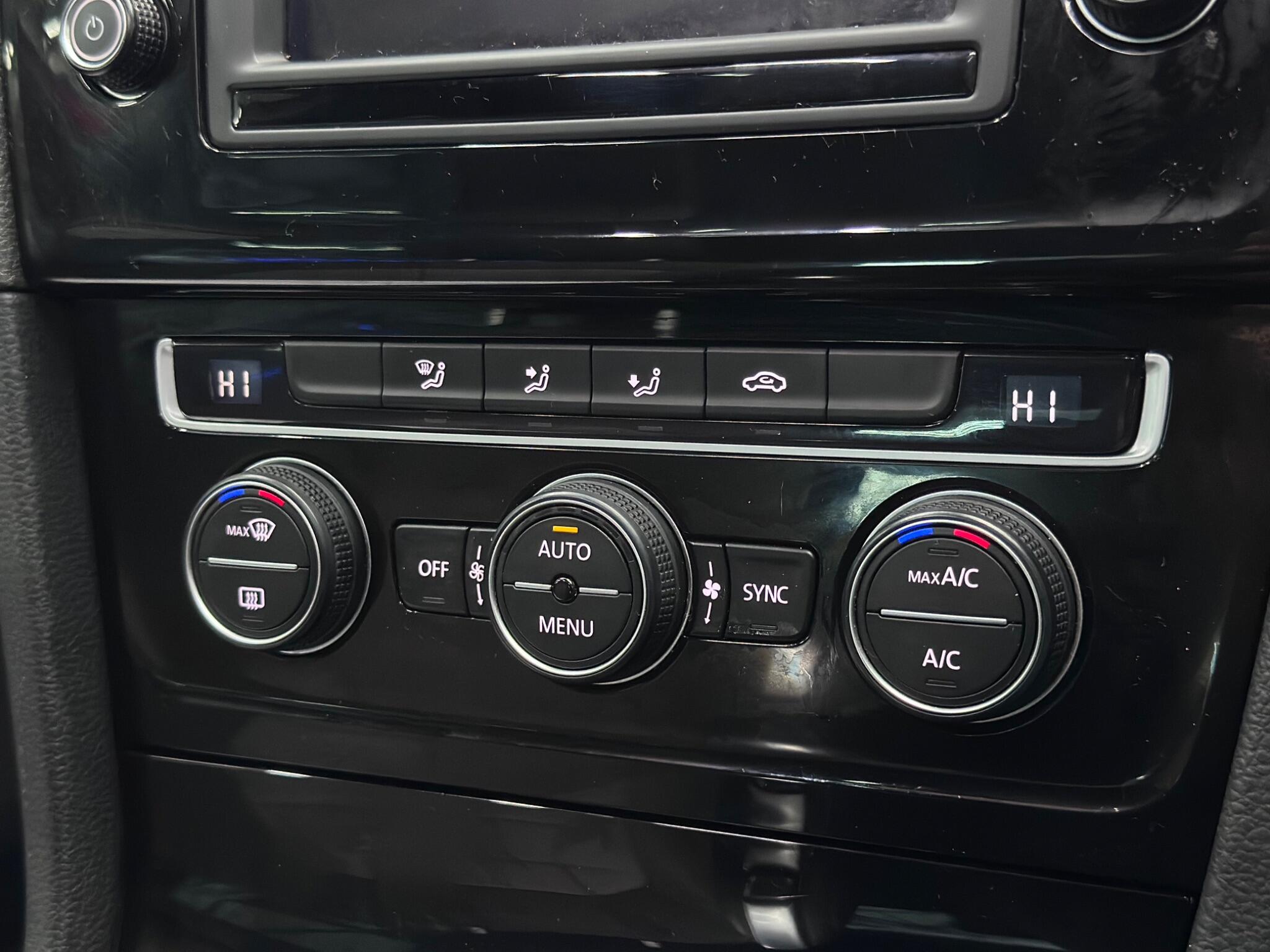 Volkswagen Golf view 29