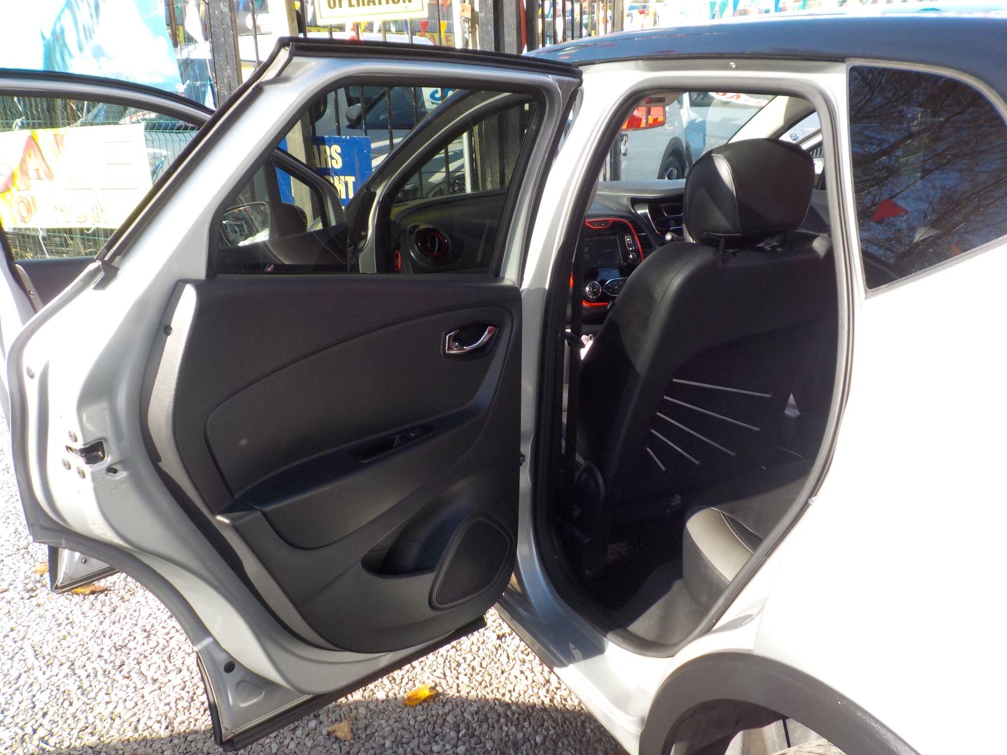 Renault Captur 1.5 dCi ENERGY Signature Nav Euro 6 (s/s) 5dr