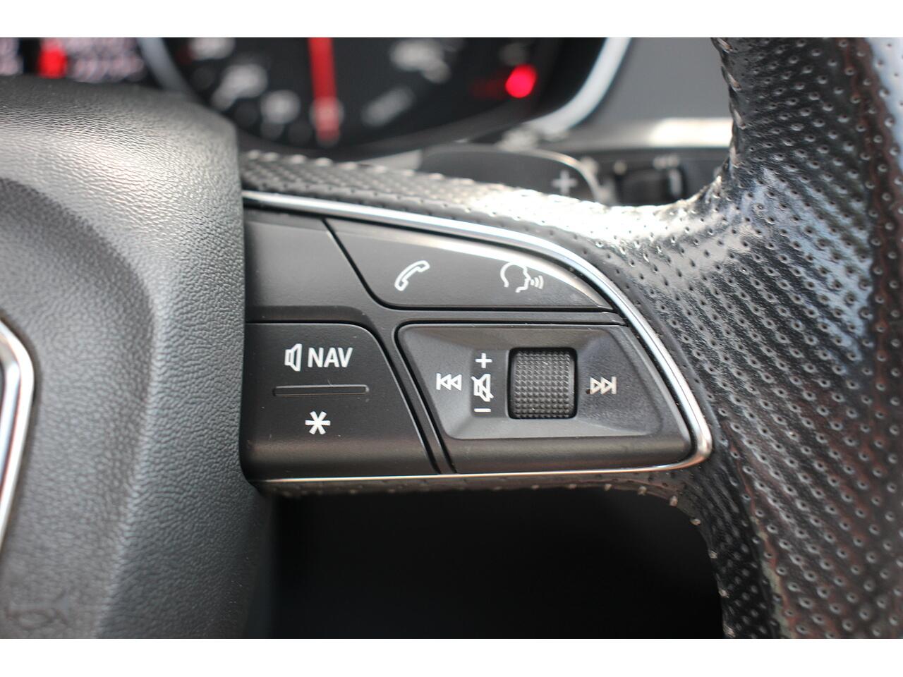 Audi Q5 view 31