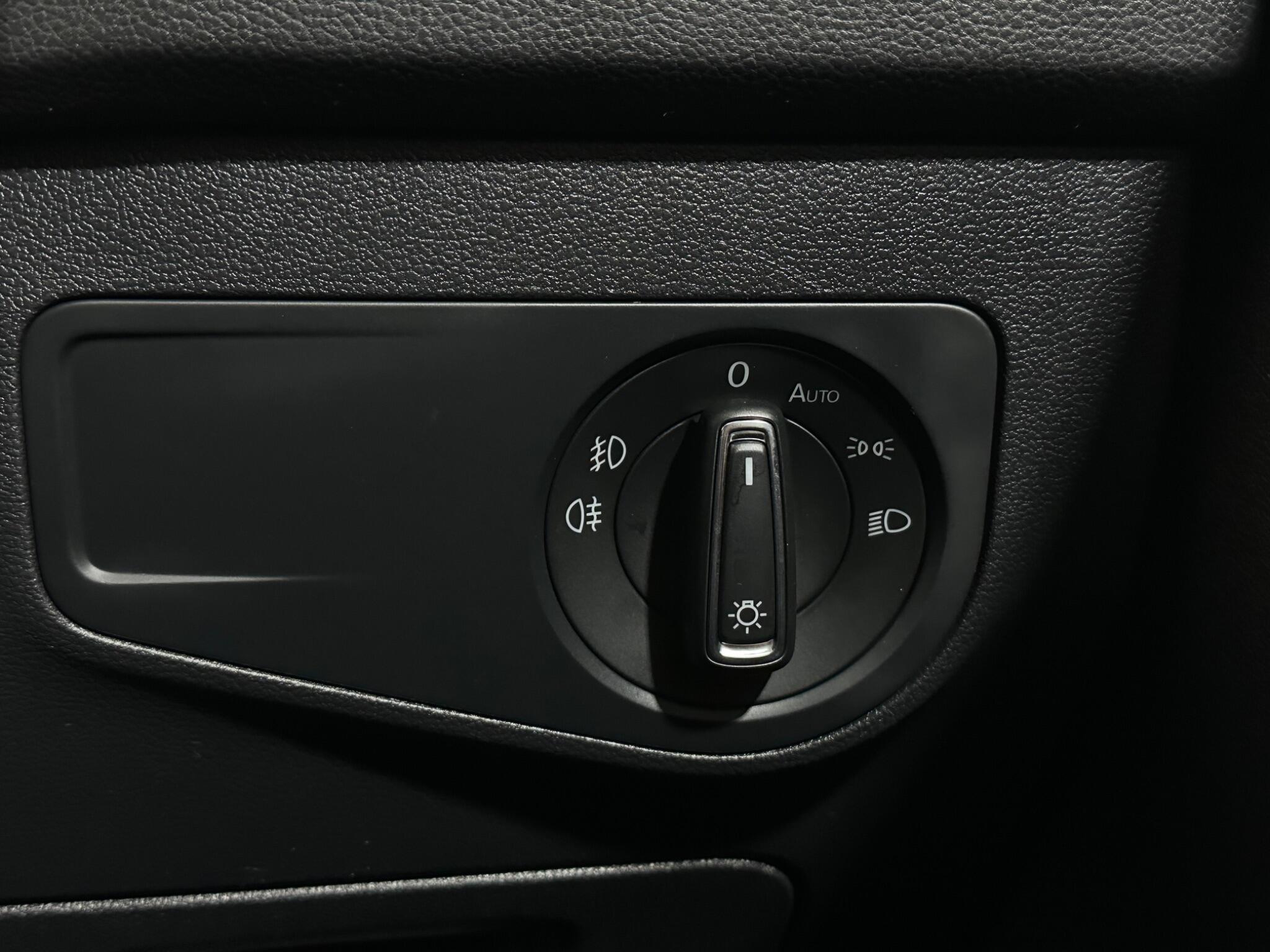 Volkswagen Tiguan view 18