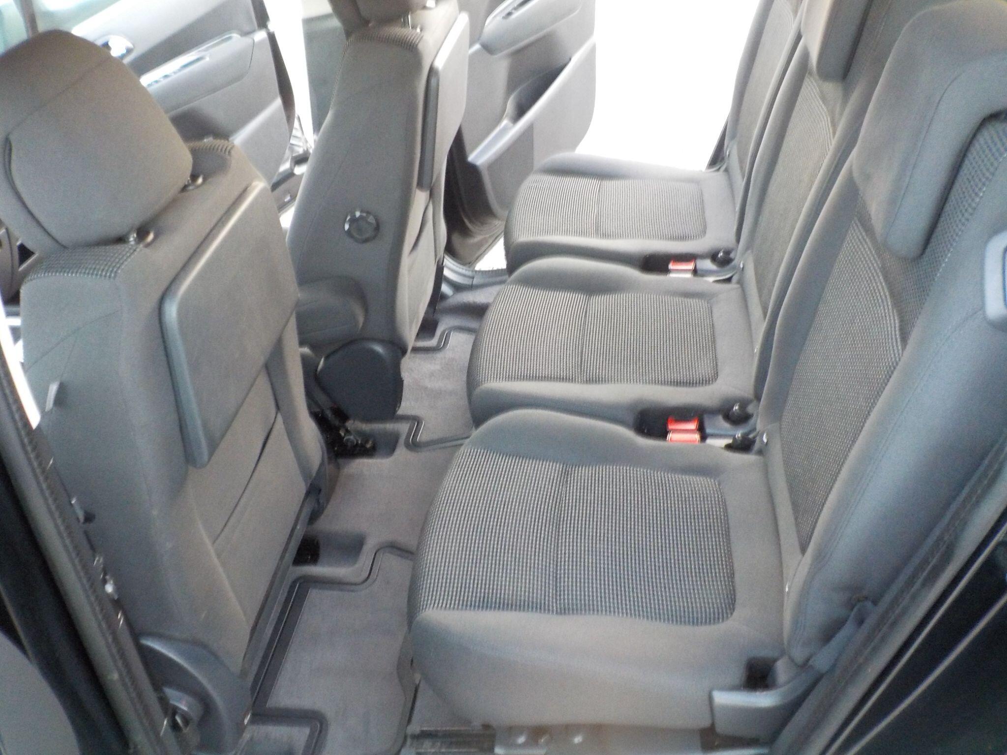 Peugeot 5008 1.6 e-HDi Active EGC Euro 5 (s/s) 5dr