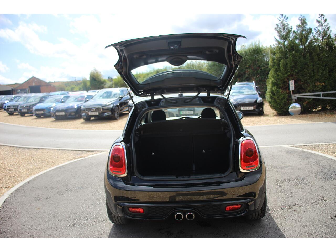 Mini Cooper view 30