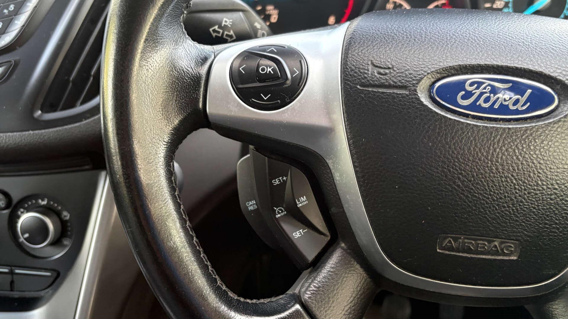 Ford Kuga view 16