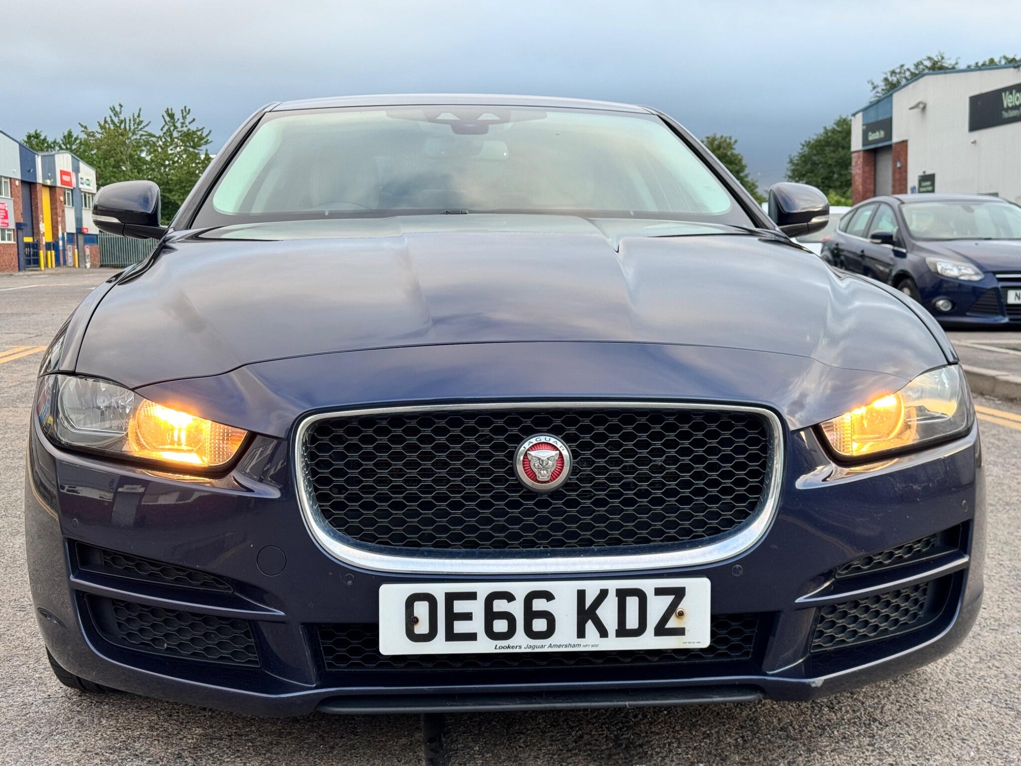 Jaguar Xe view 6