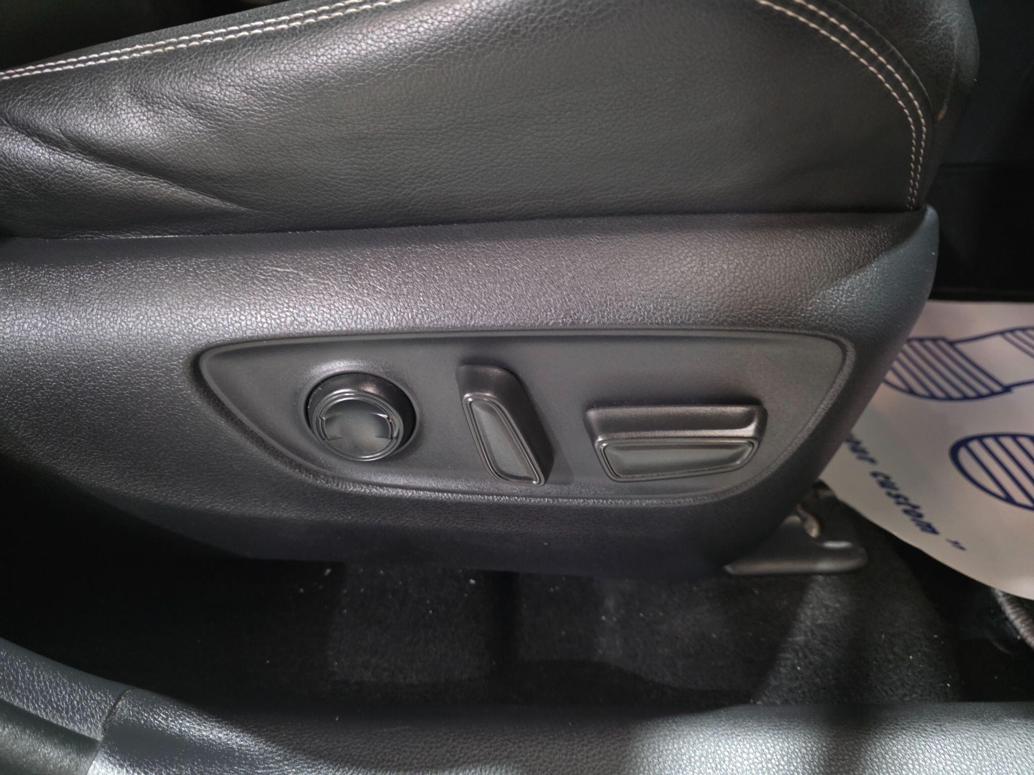 Toyota Rav4 view 12