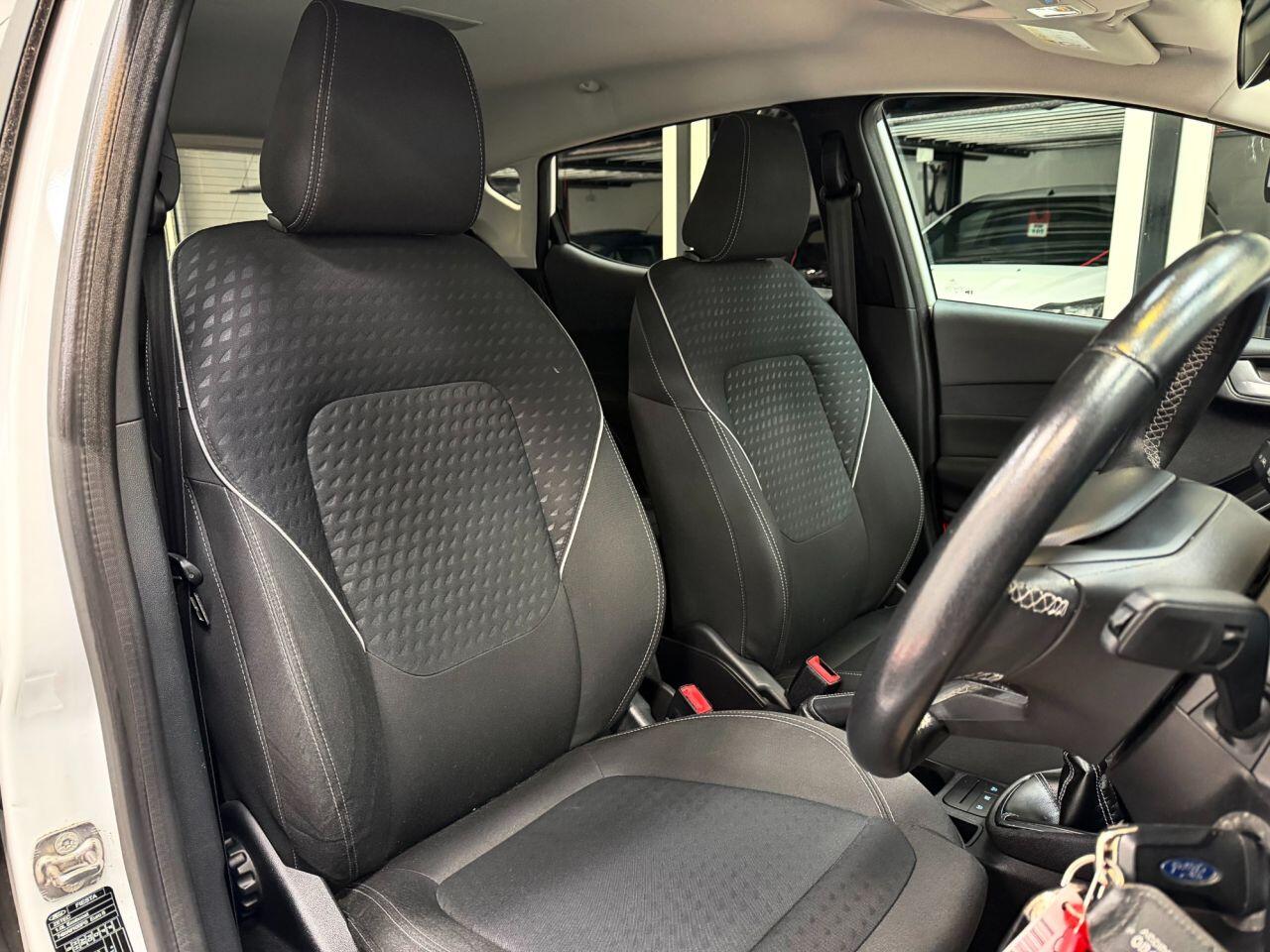 Ford Fiesta view 3